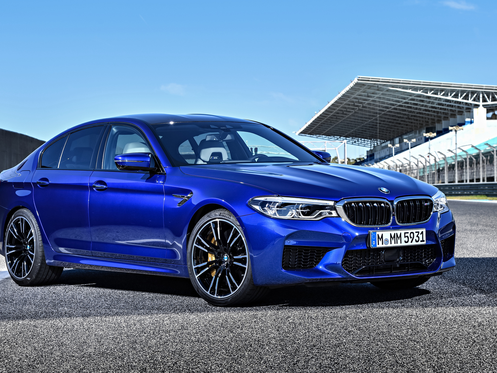 Новый автомобиль BMW M5, 2018 цвет синий металлик