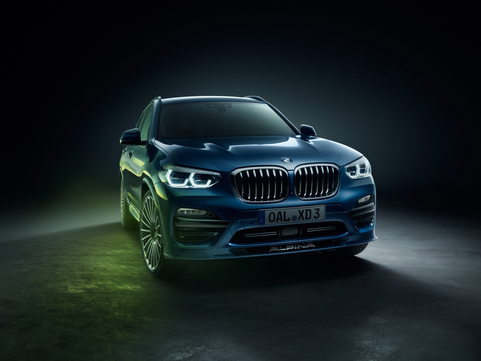 Стильный автомобиль BMW Alpina XD3 Allrad, 2018