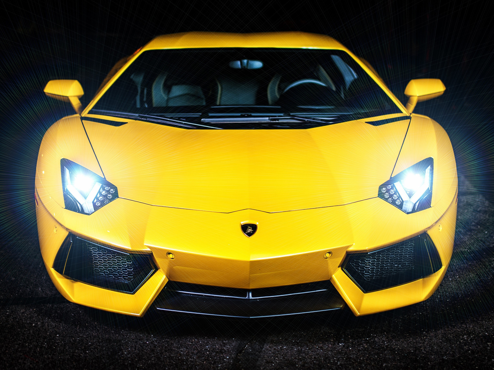 Желтый автомобиль Lamborghini Murcielago, вид спереди