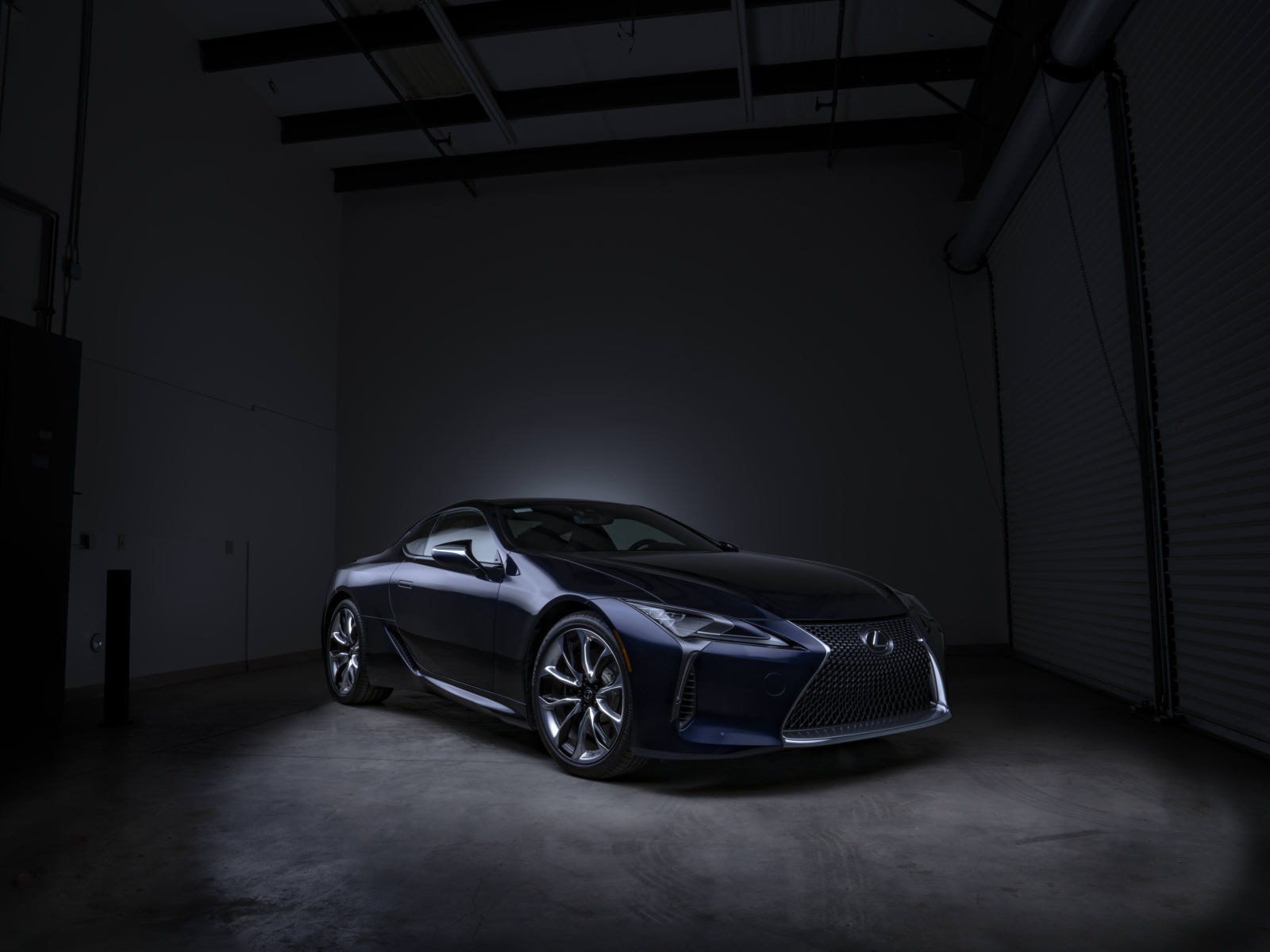 Автомобиль Lexus Black Panther LC 500, 2018