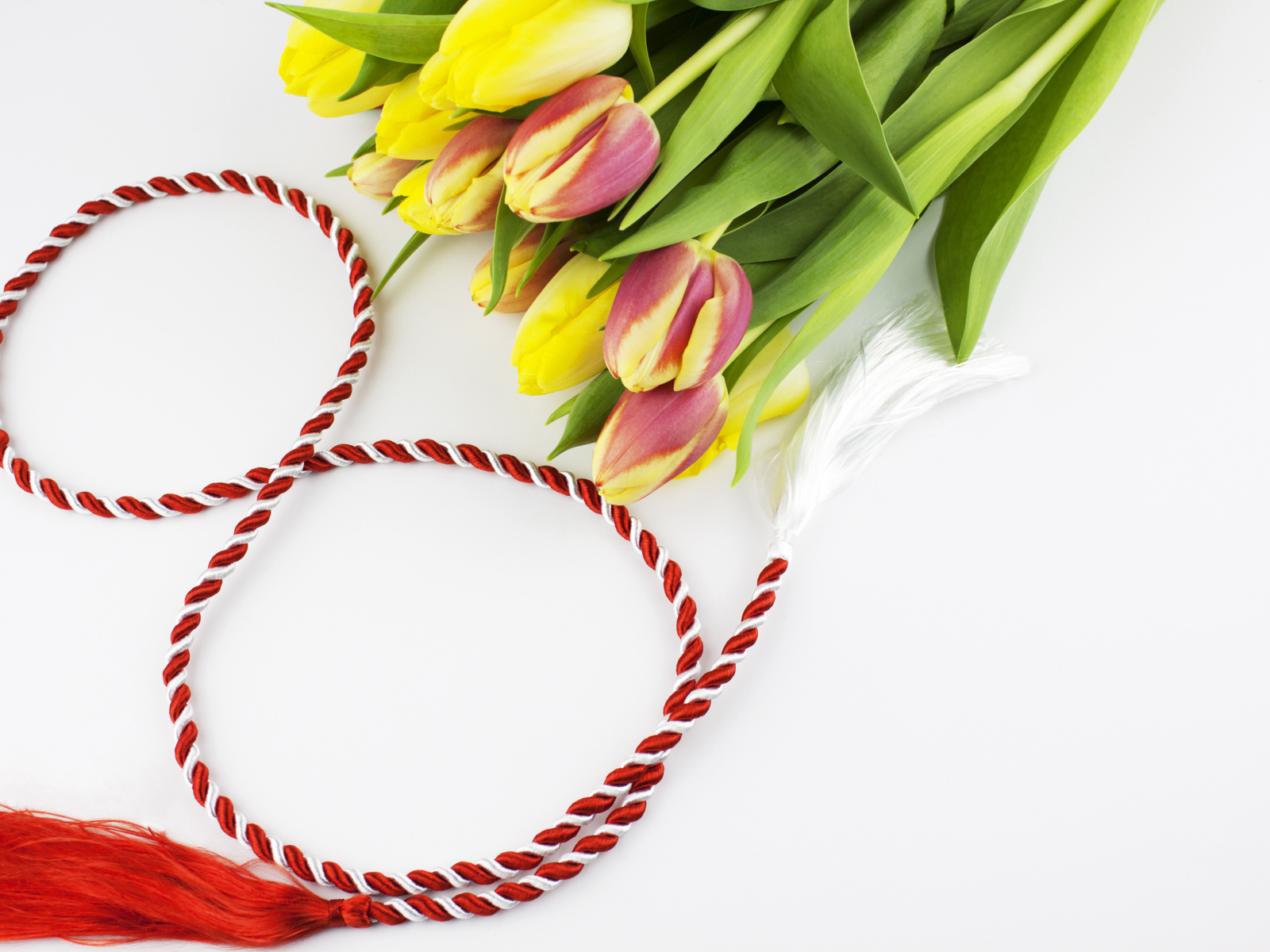 Букет тюльпанов на Международный женский день 8 марта