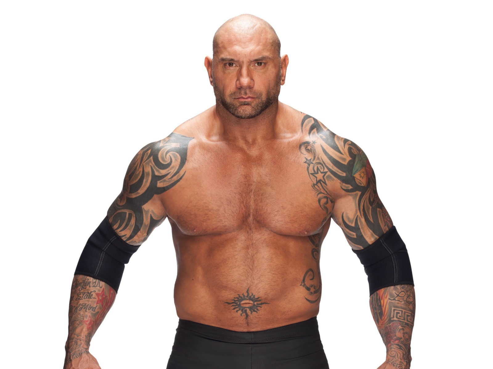 Актер Дэйв Батиста с татуировками на теле