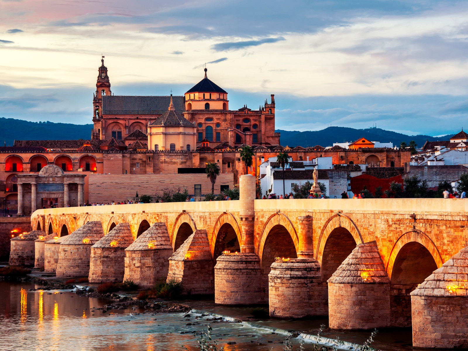 Арочный Римский мост, Кордова Италия