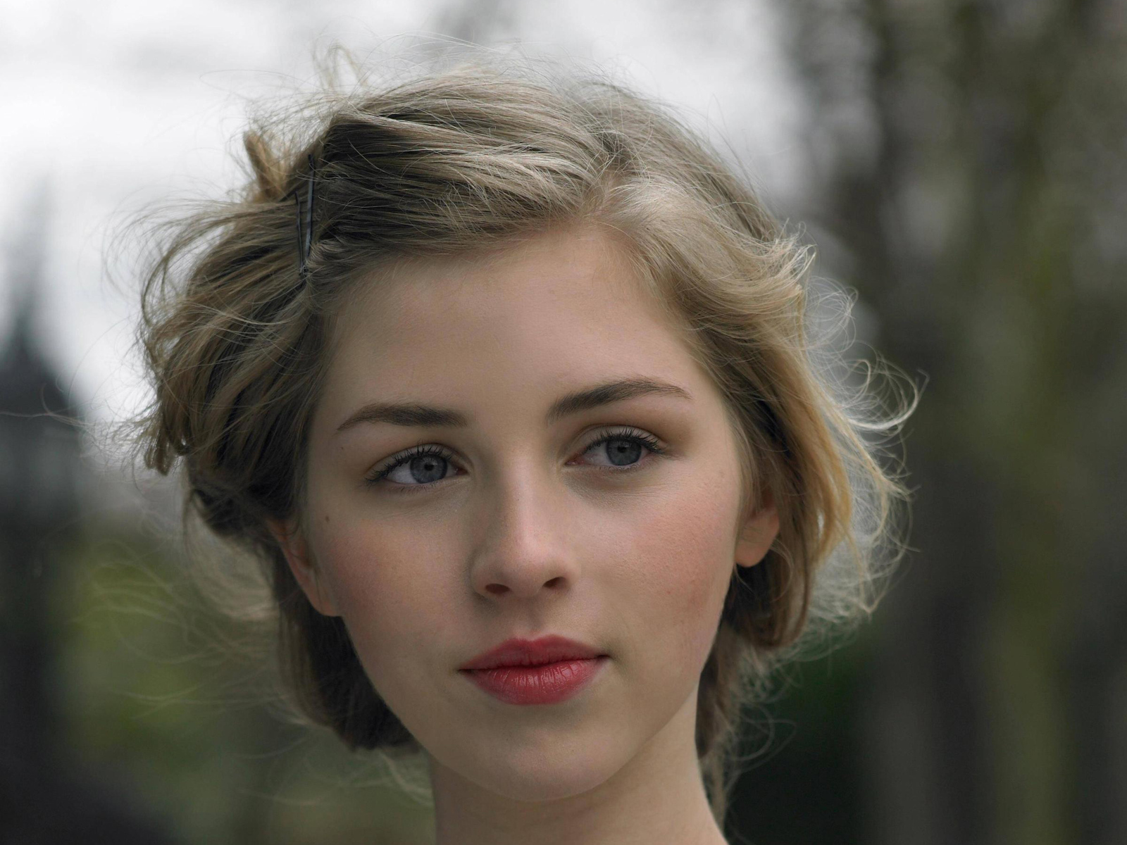 Нежная красивая актриса Гермиона Корфилд