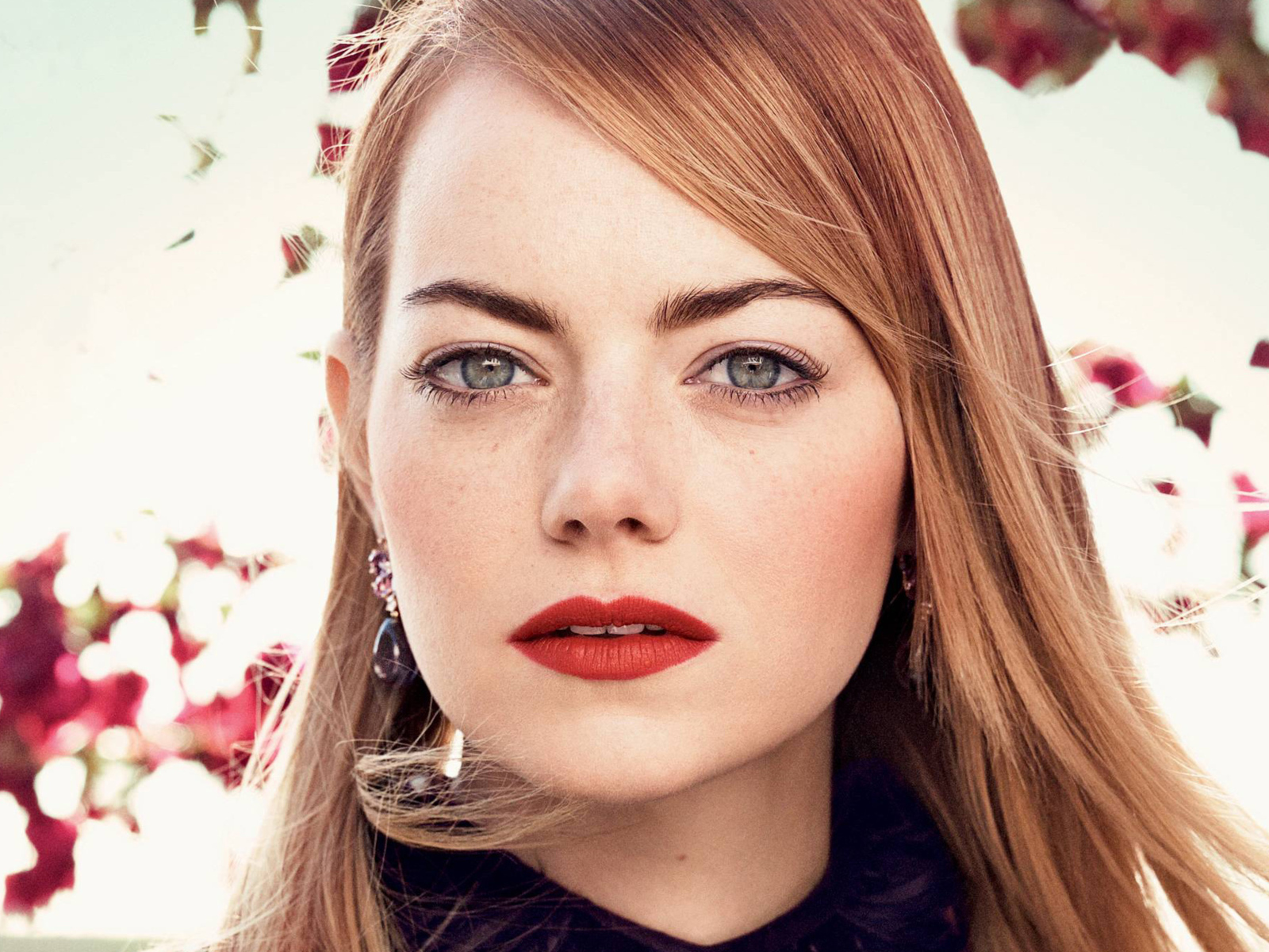 Рыжеволосая красивая актриса Эмма Стоун