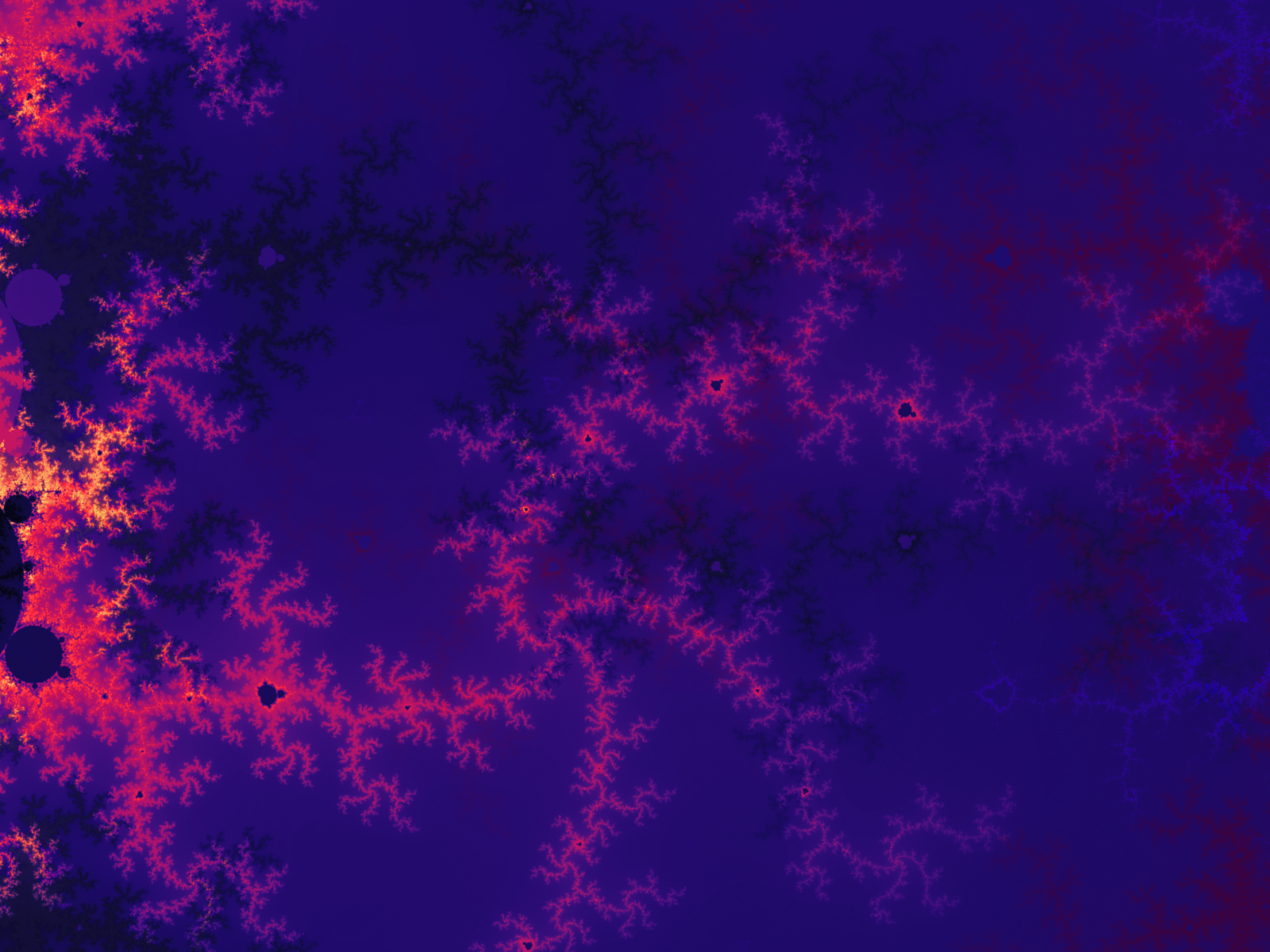 Морозный фрактальный рисунок 