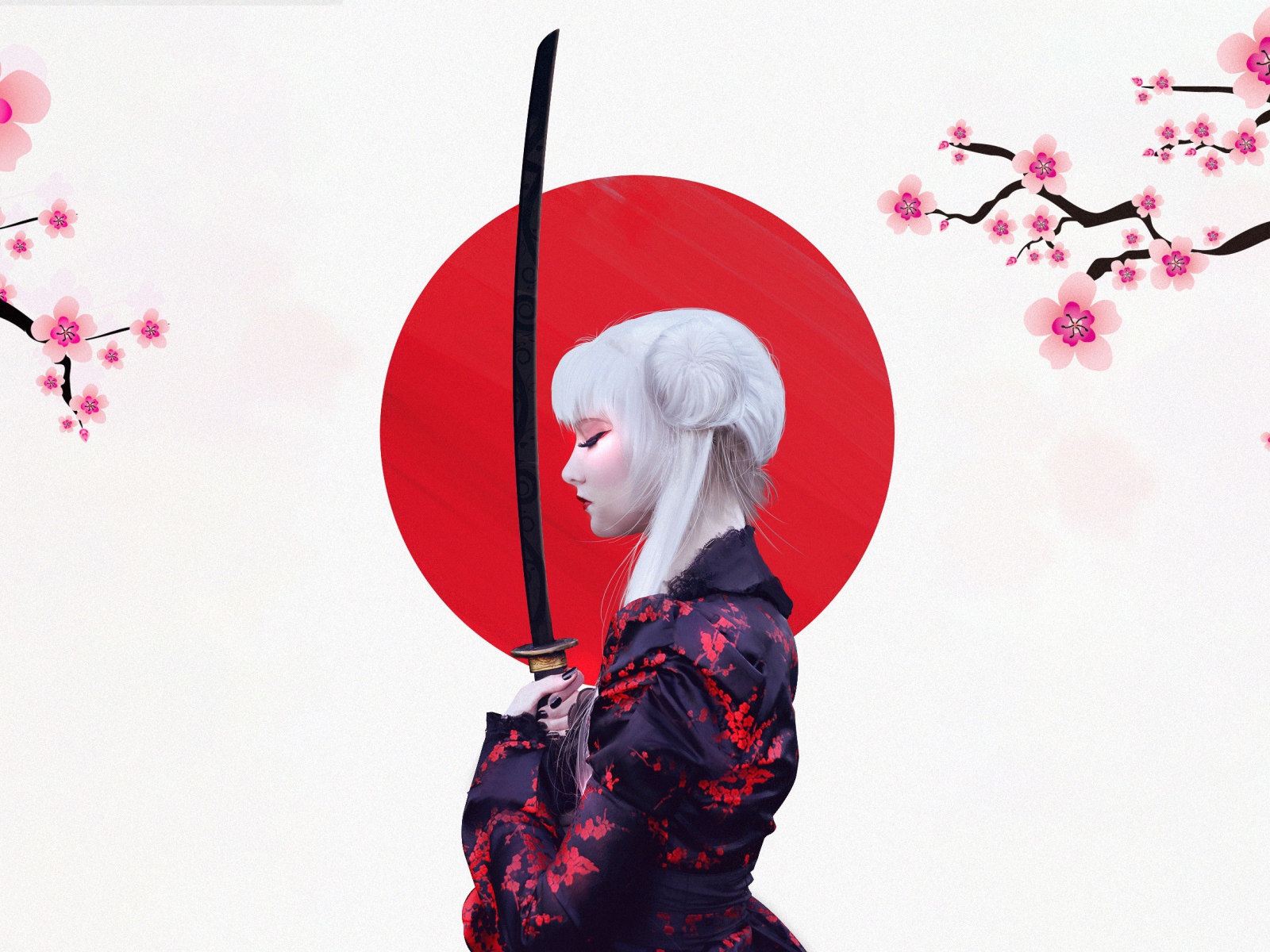 Девушка аниме Женщина Воин с мечом на фоне с ветками сакуры