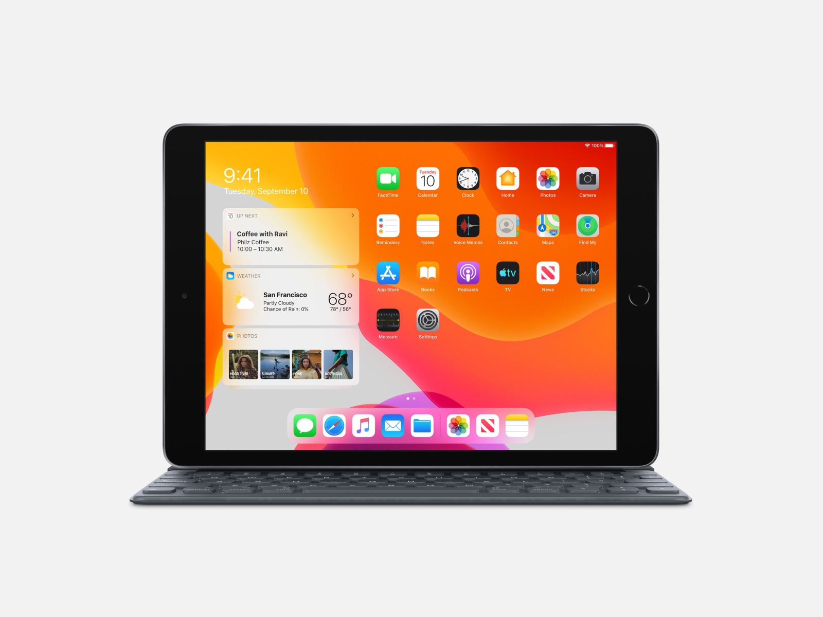 Новый  iPad 10.2‑inch, 2019 года на белом фоне