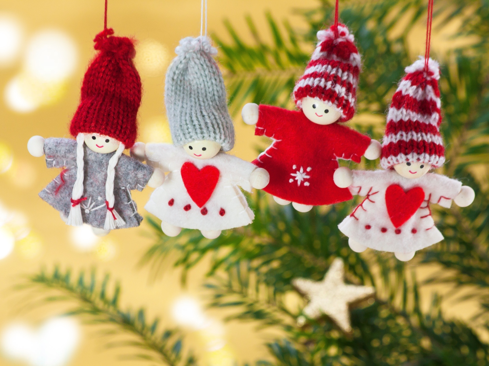 Игрушки куклы украшение на елке на Новый год 2020 