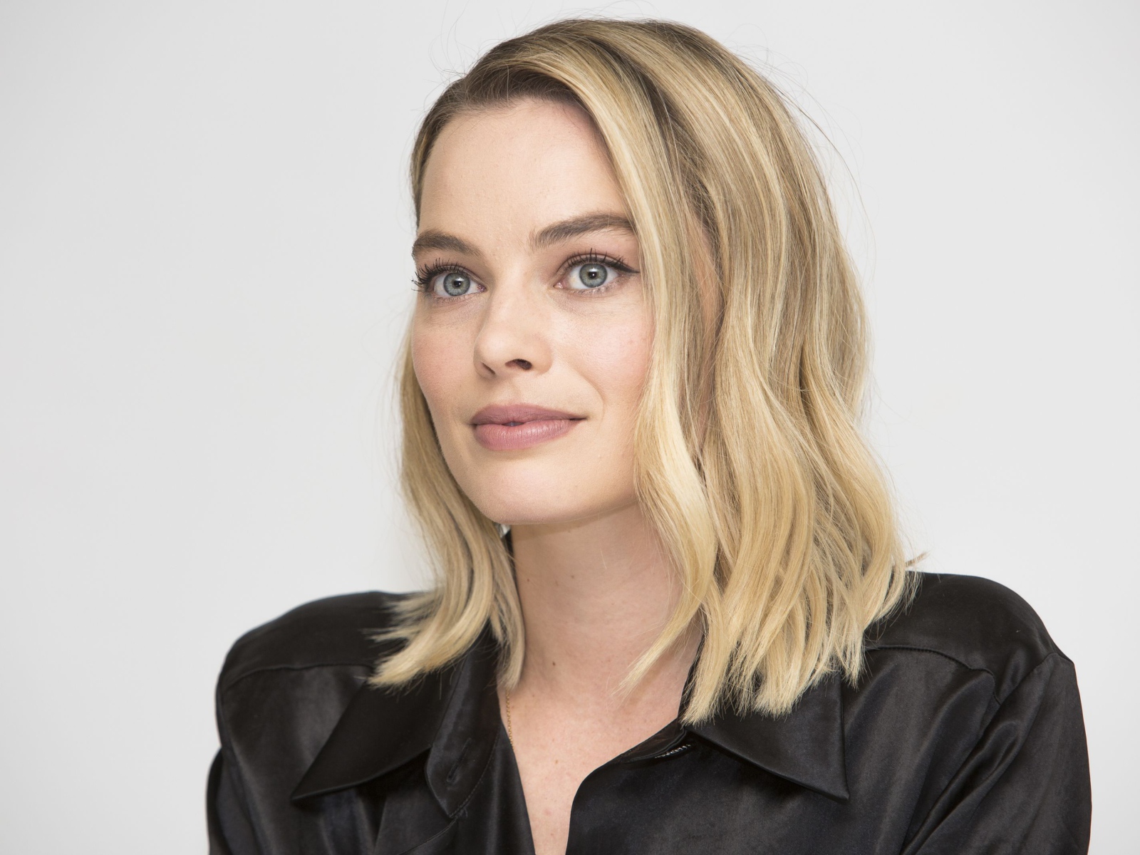 Красивая блондинка, актриса Марго Робби лицо крупным планом