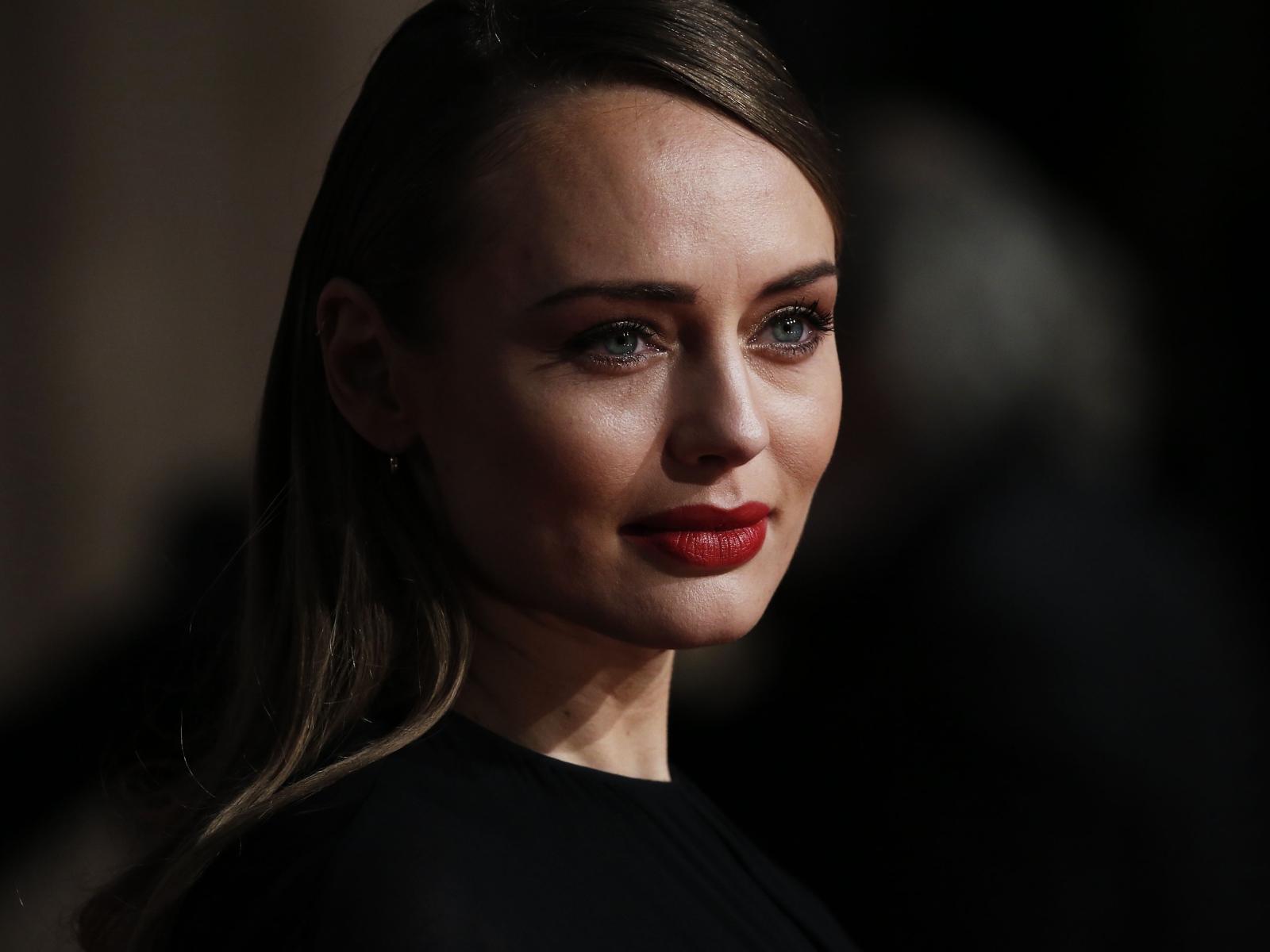 Красивая девушка актриса Лора Хэддок