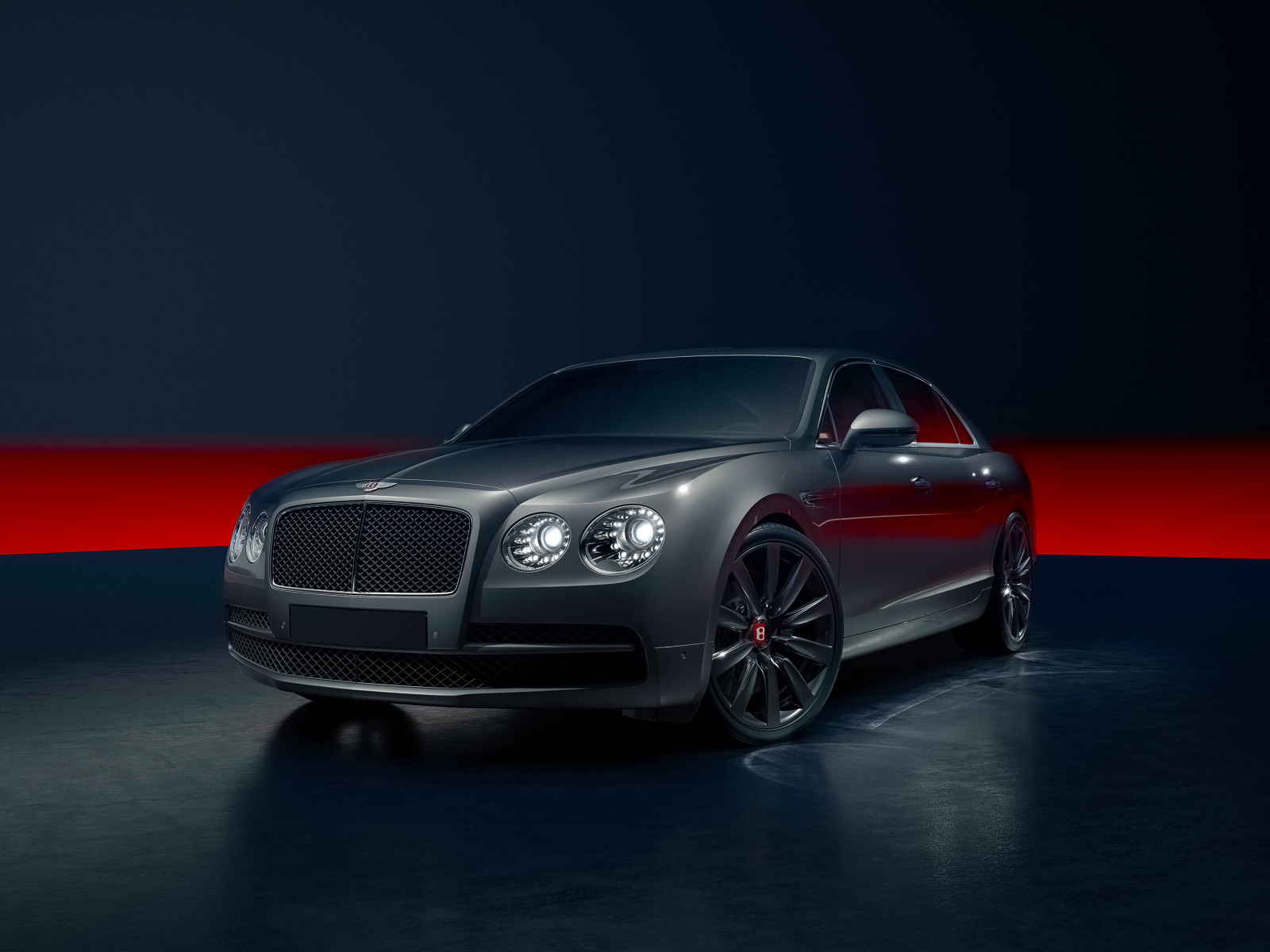 Стильный дорогой автомобиль Bentley Flying Spur 