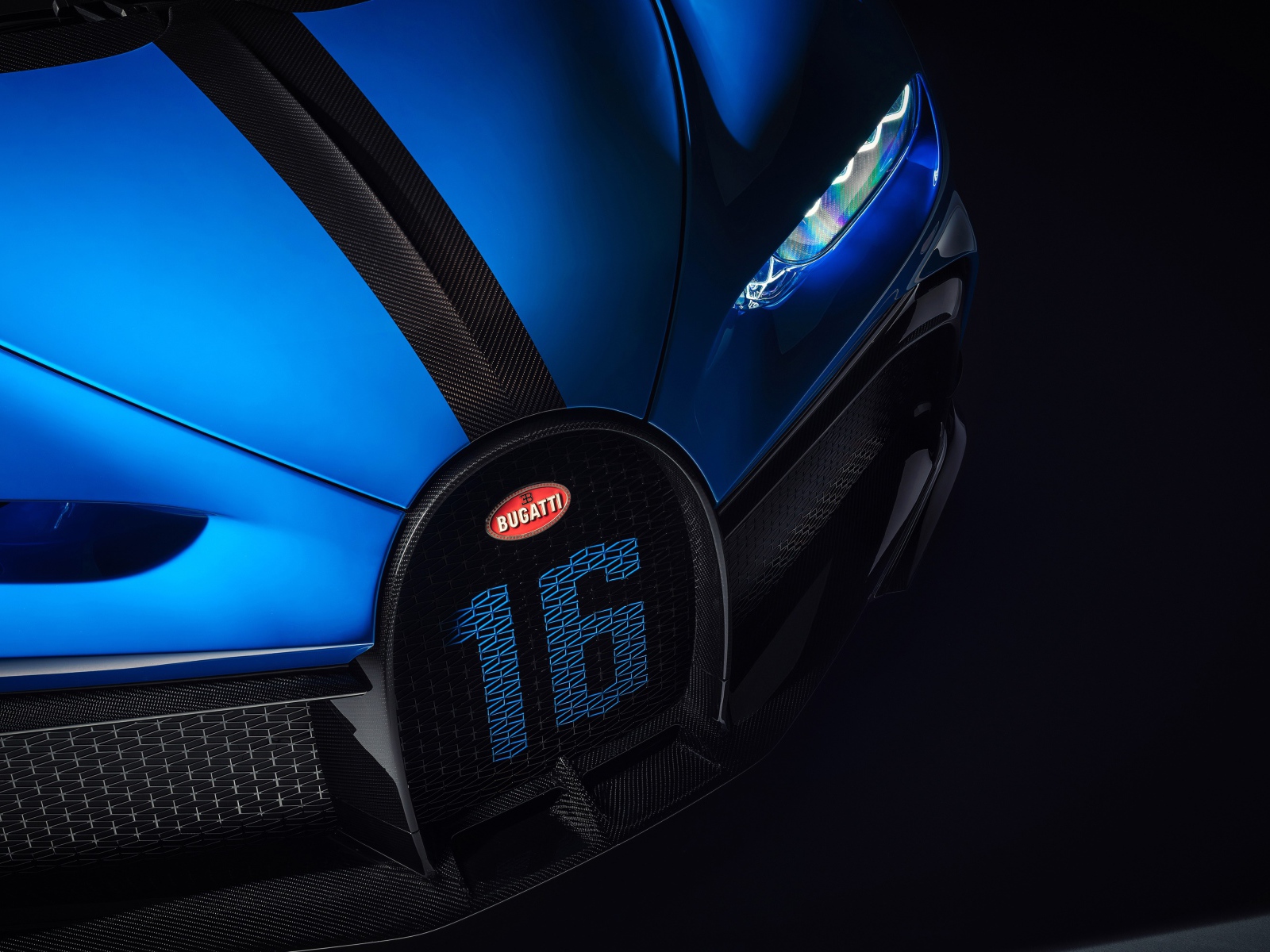 Номер 16 на автомобиле Bugatti Chiron Pur Sport 2020 года 