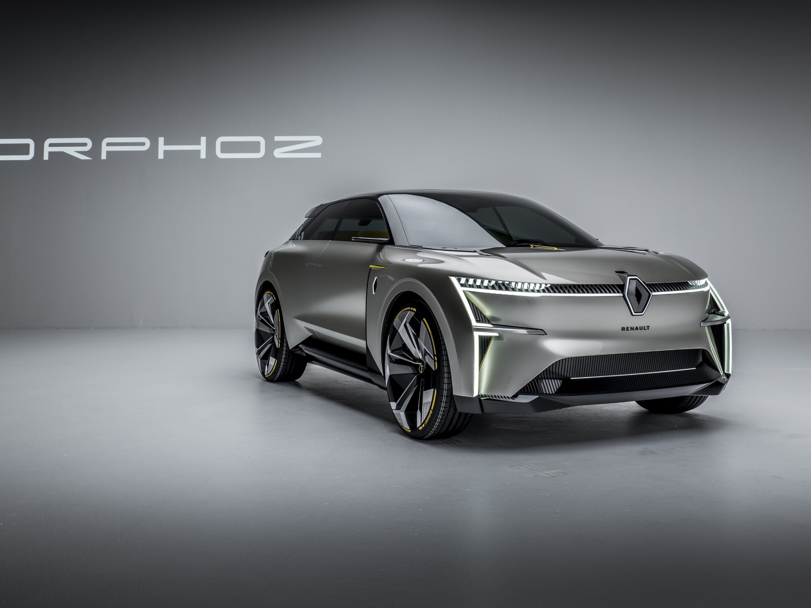 Автомобиль Renault Morphoz 2020 года на сером фоне