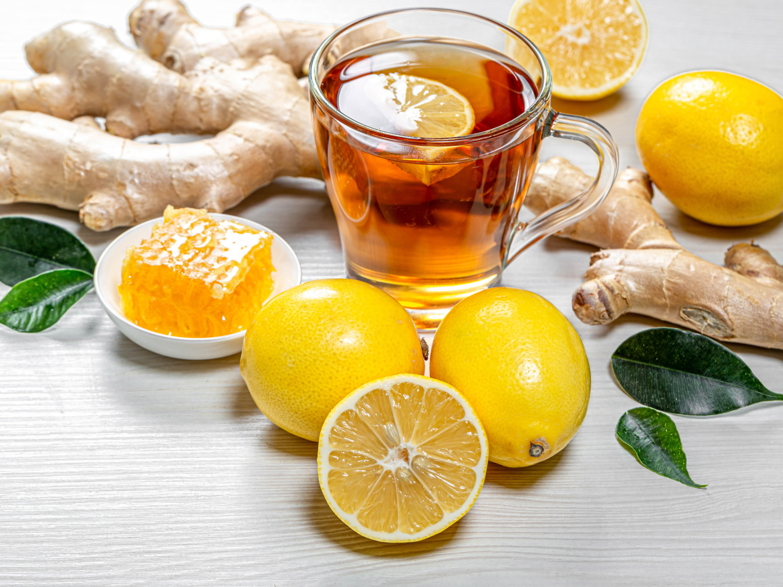 Чай с медом, лимоном и имбирем 