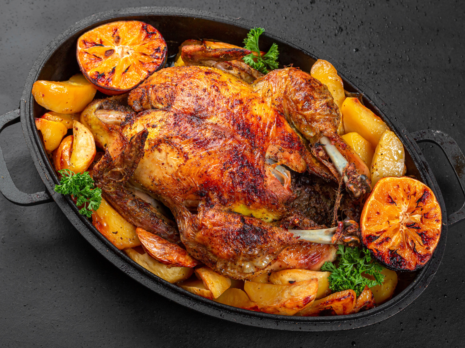 Курица запеченная с картофелем и апельсином