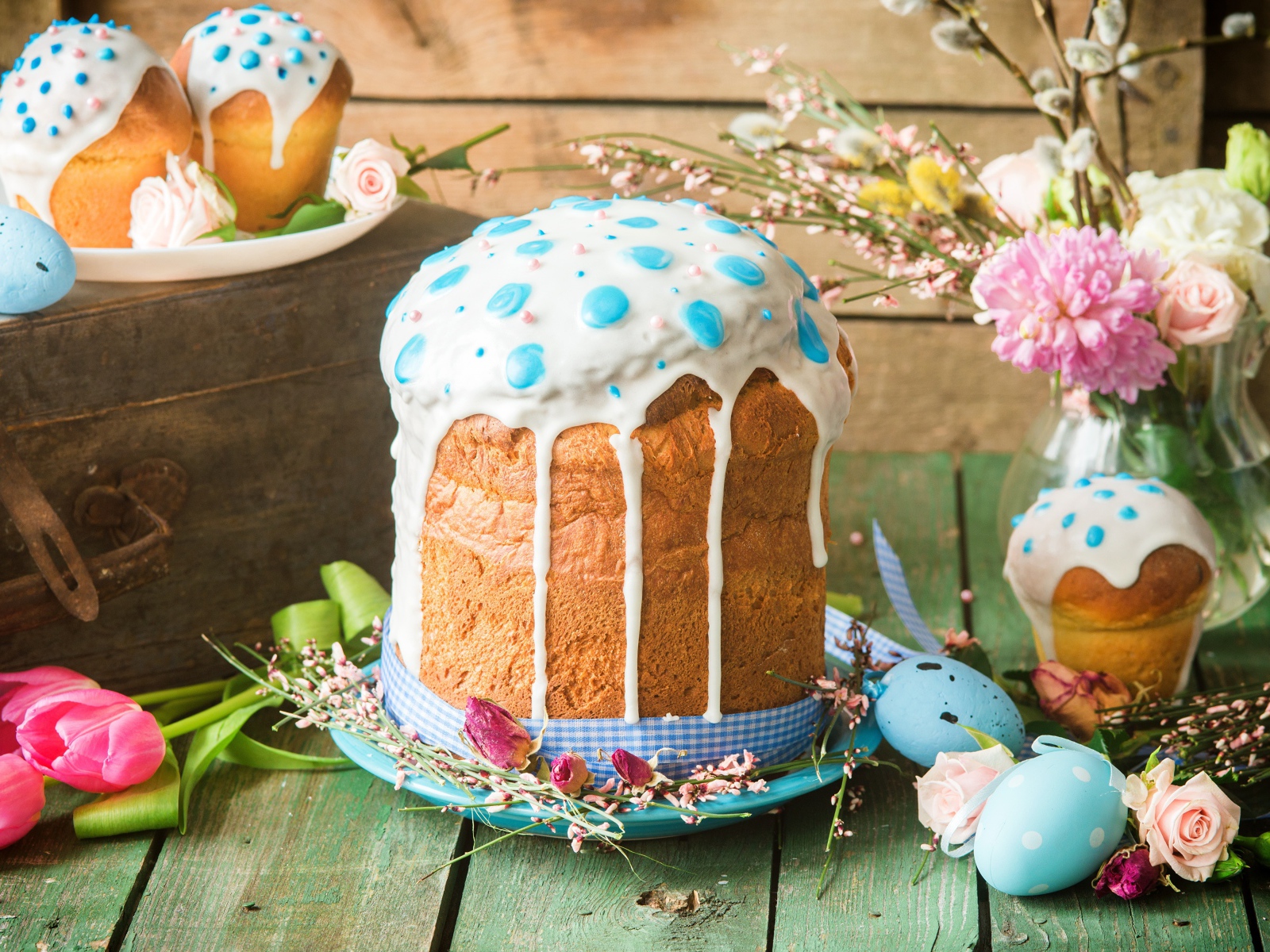 Вкусный кулич с глазурью на Великий праздник Пасха