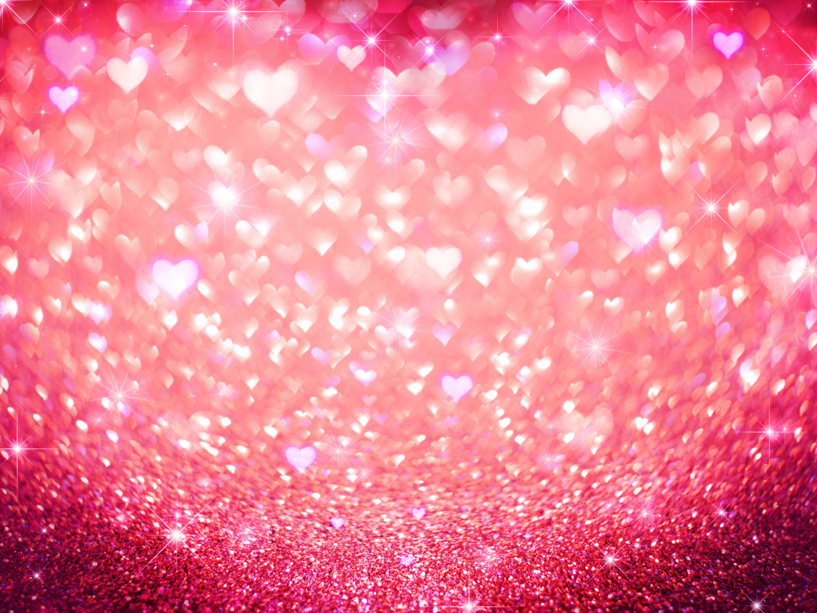 Блестящий фон с сердечками 