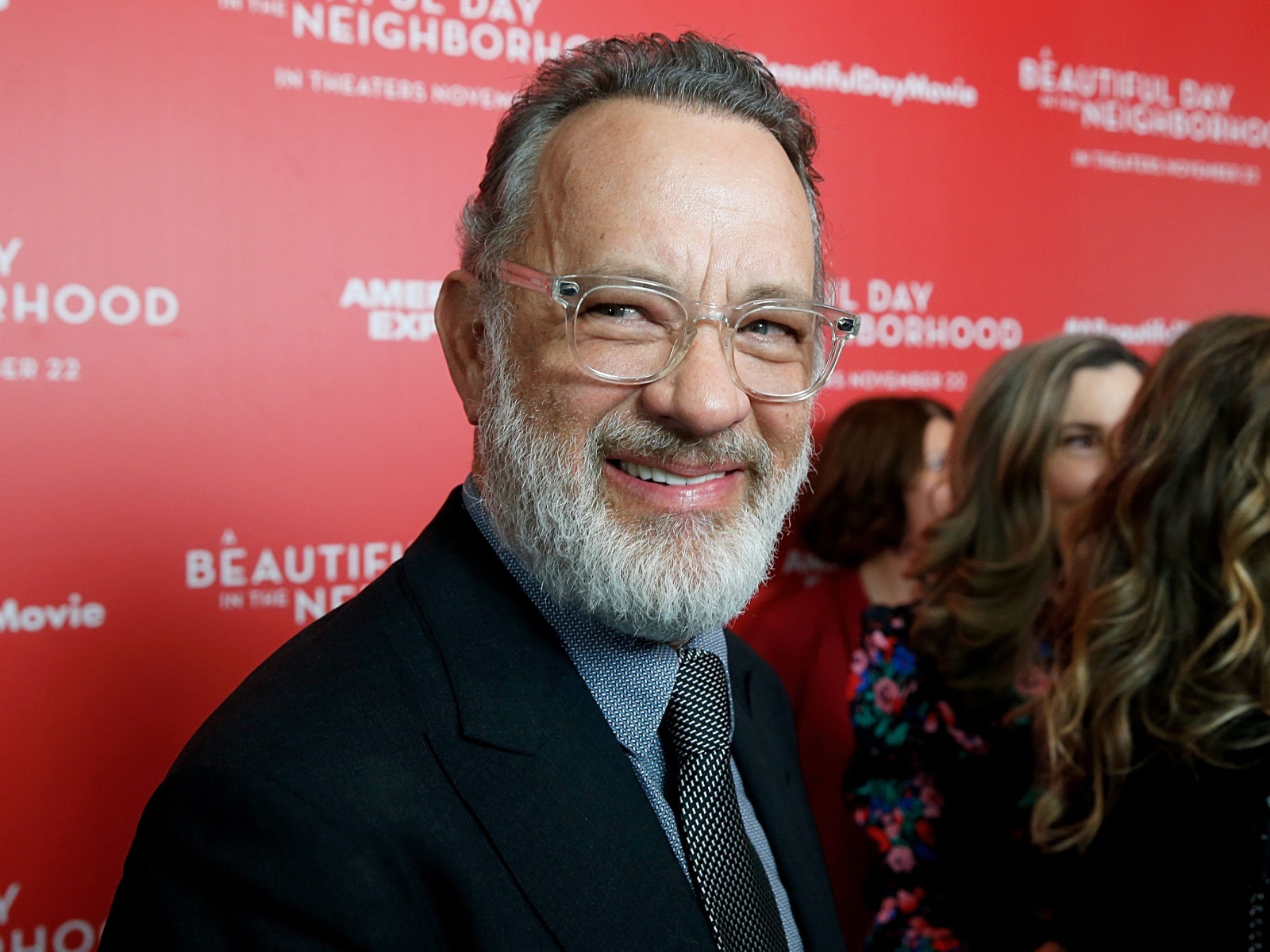 Улыбающийся мужчина, актер Том Хэнкс