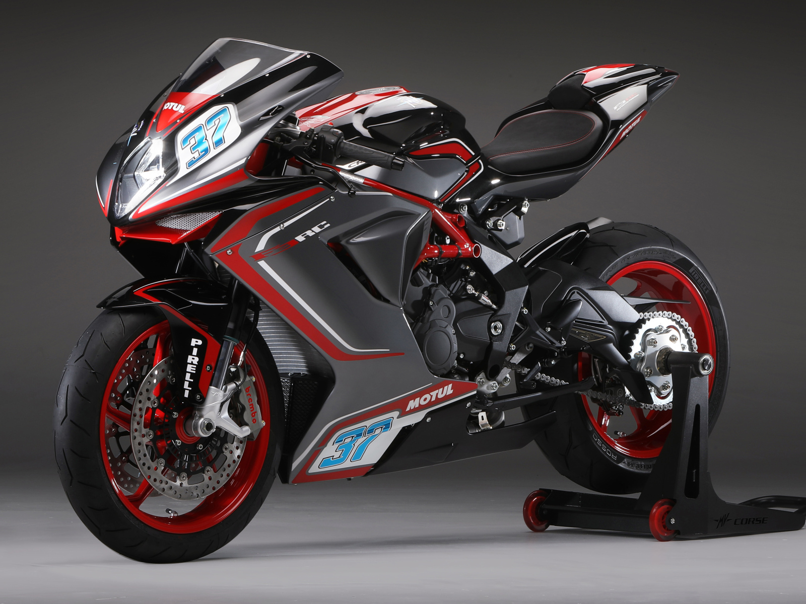 Мотоцикл Agusta F3 800 RC 2020 года на сером фоне