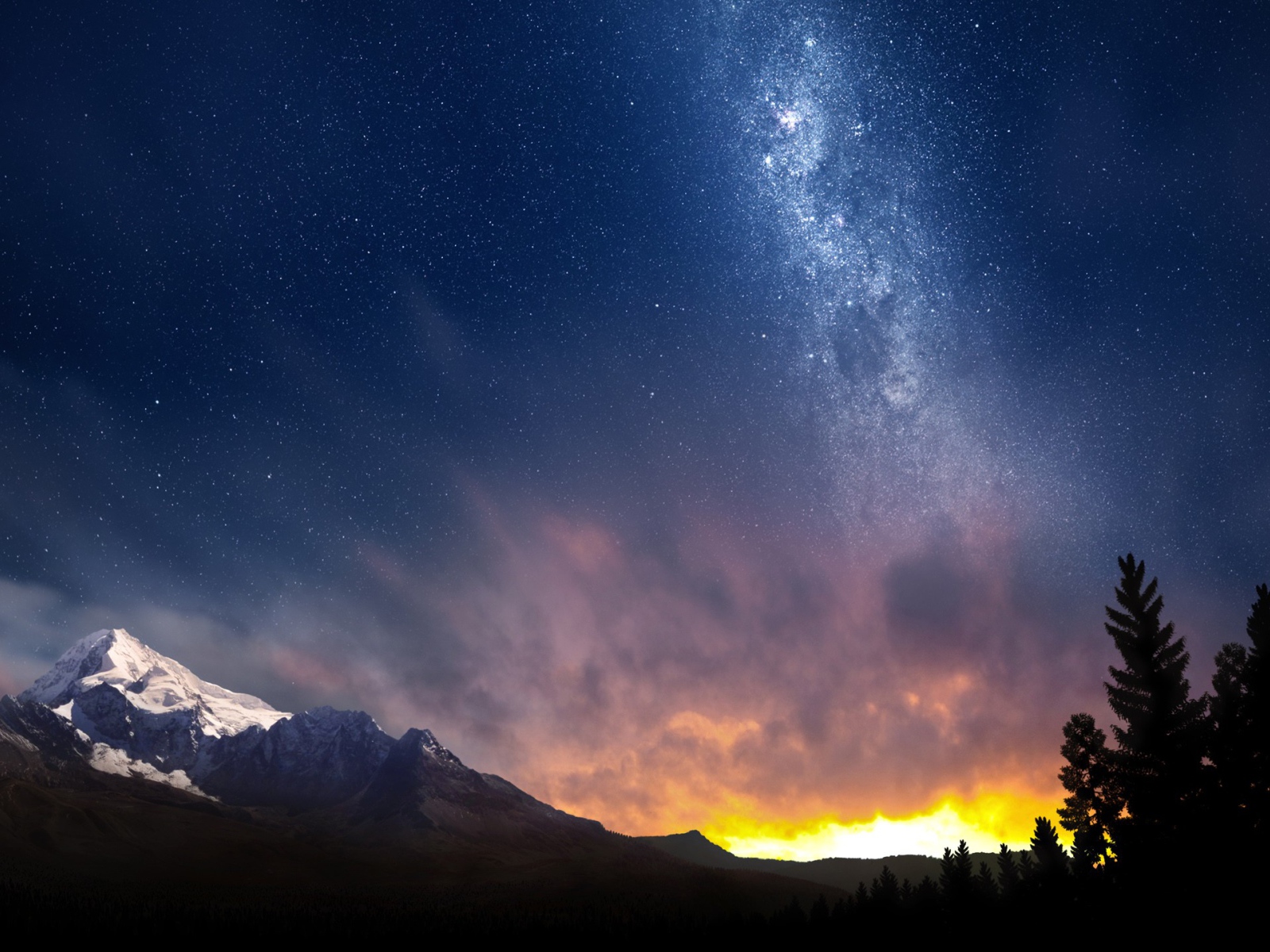 Закат солнца за  горами в ночном небе в сумерках 