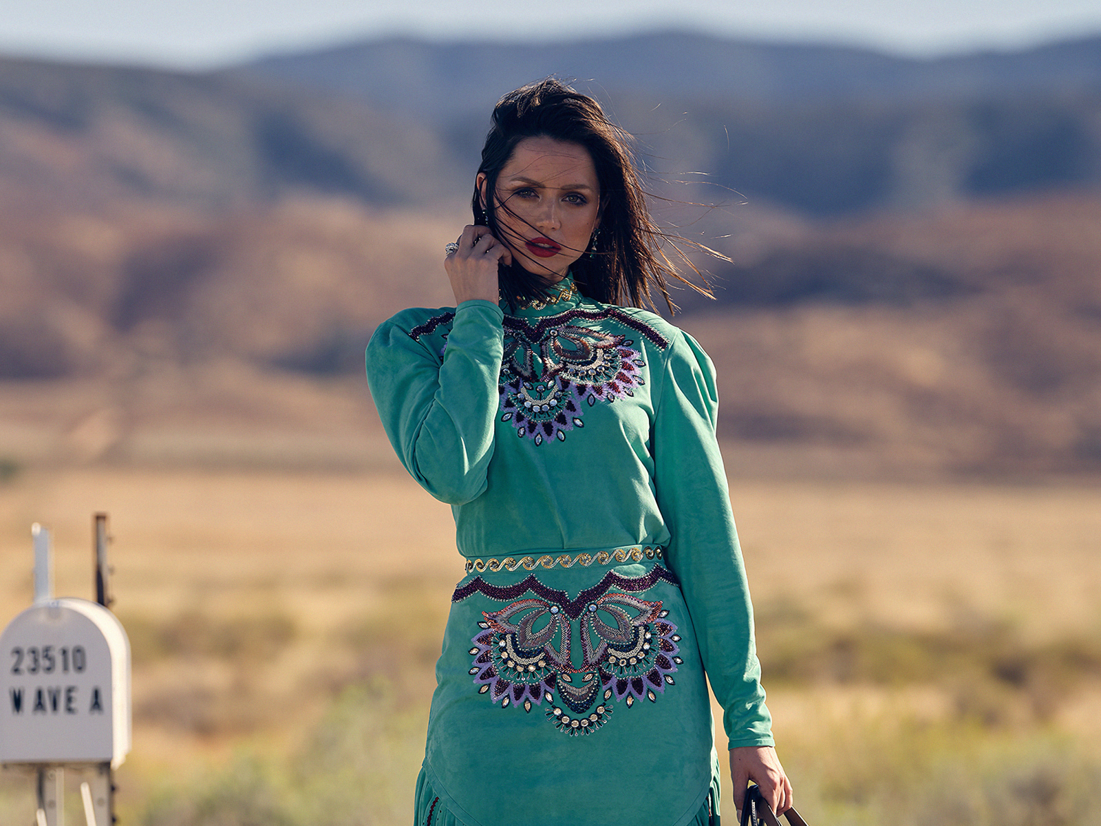 Актриса Ана де Армас в красивом платье