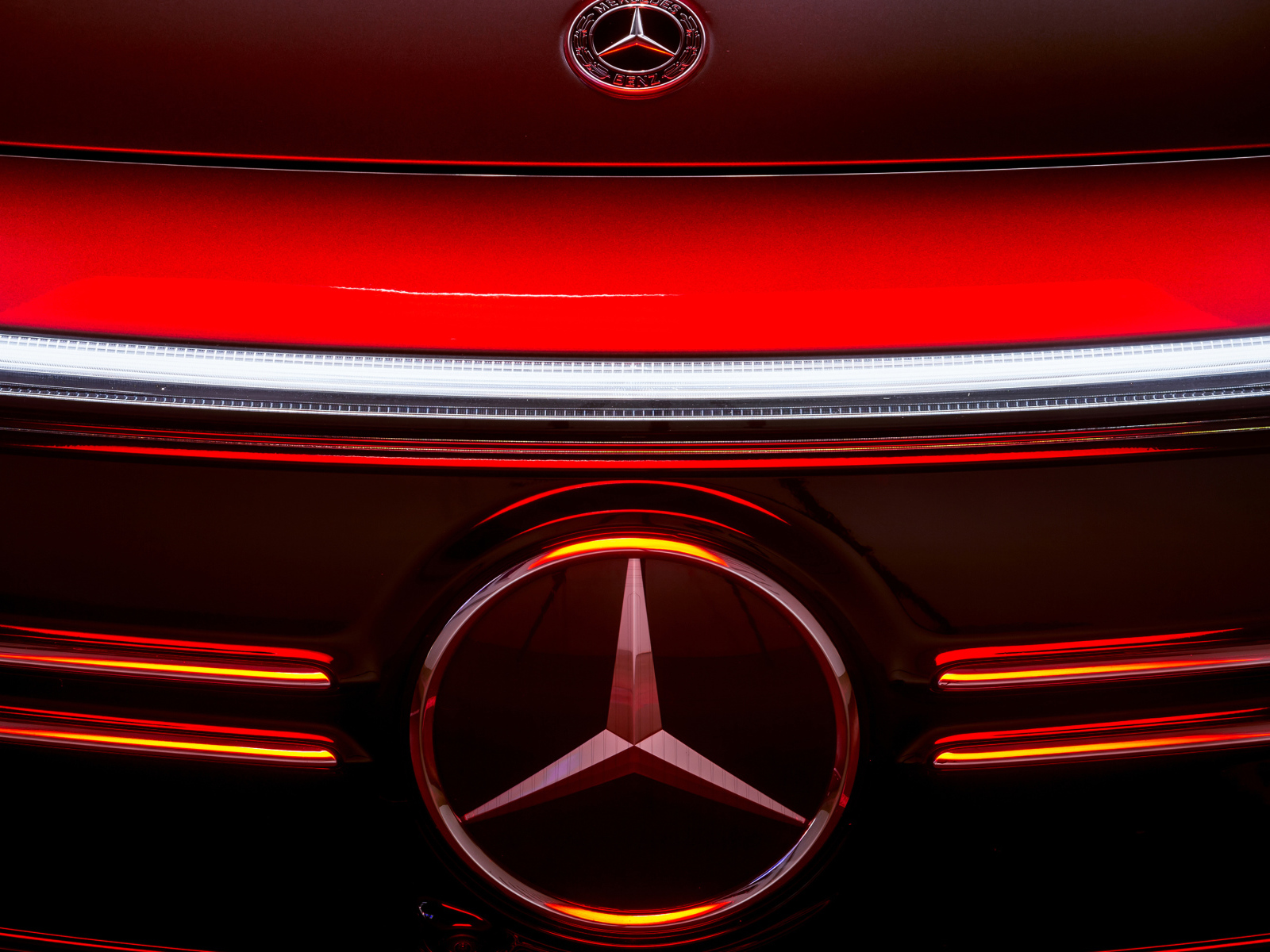 Значок автомобиля Mercedes-Benz EQA 250 AMG Line 2021 года