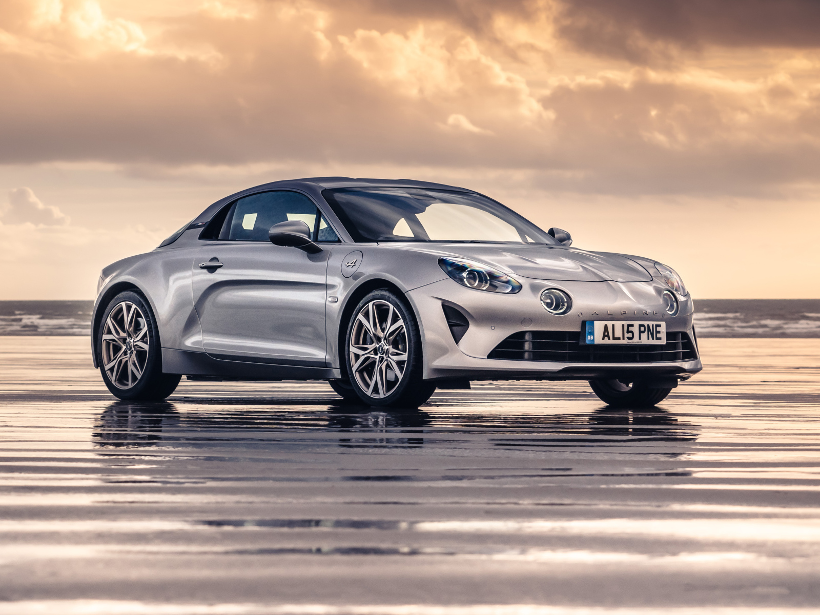 Автомобиль Alpine A110 Légende GT 2021 года