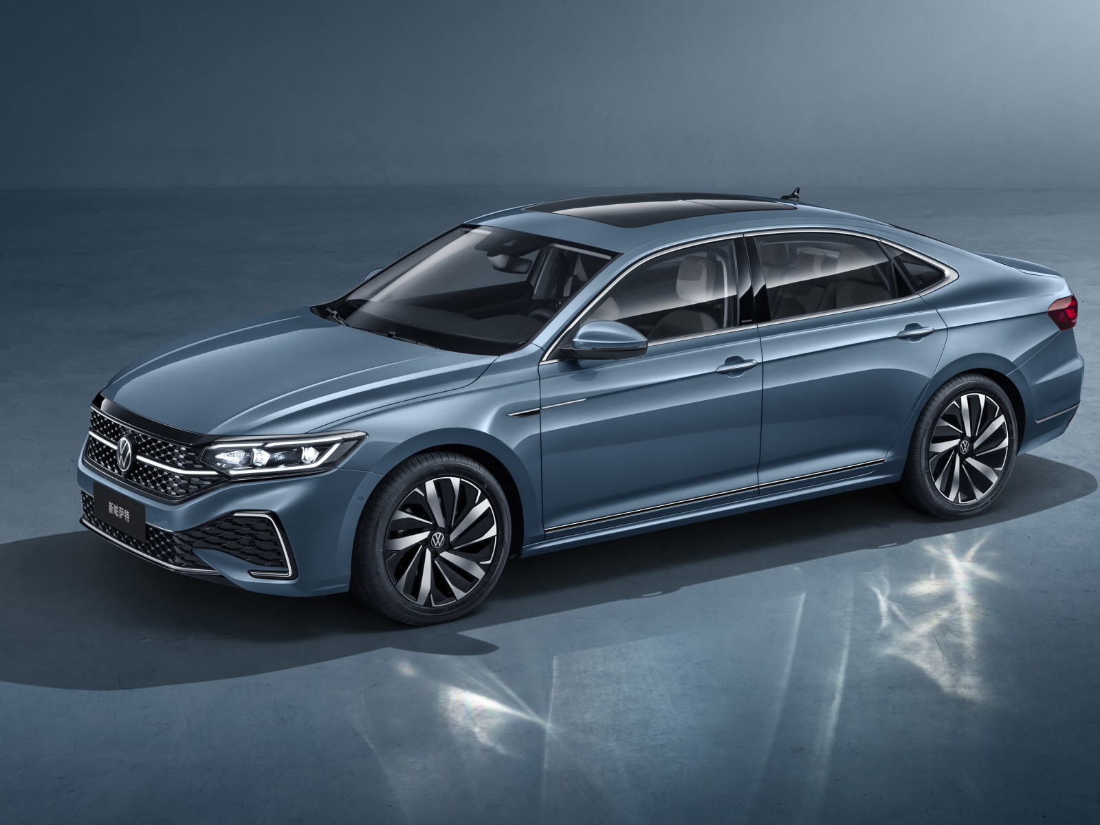 Автомобиль Volkswagen Passat 330 TSI With Star Grill 2021 года на сером фоне 