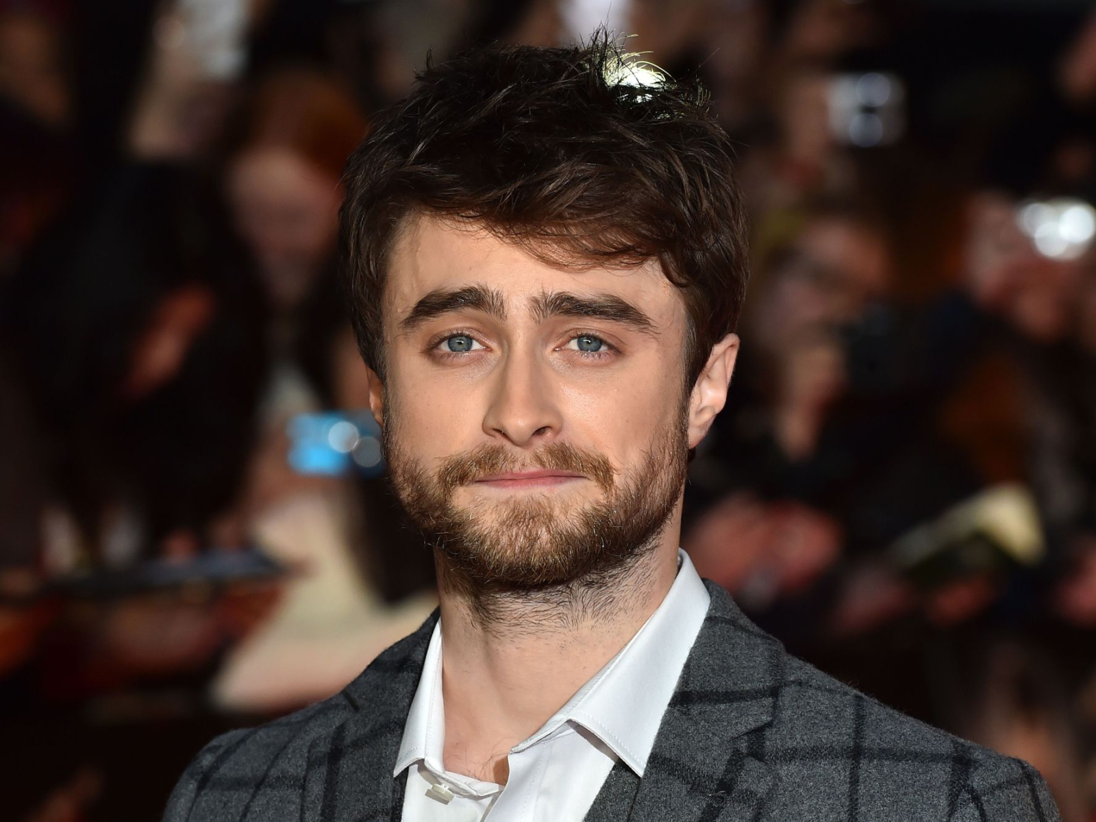 Актер Дэниел Рэдклифф с бородой