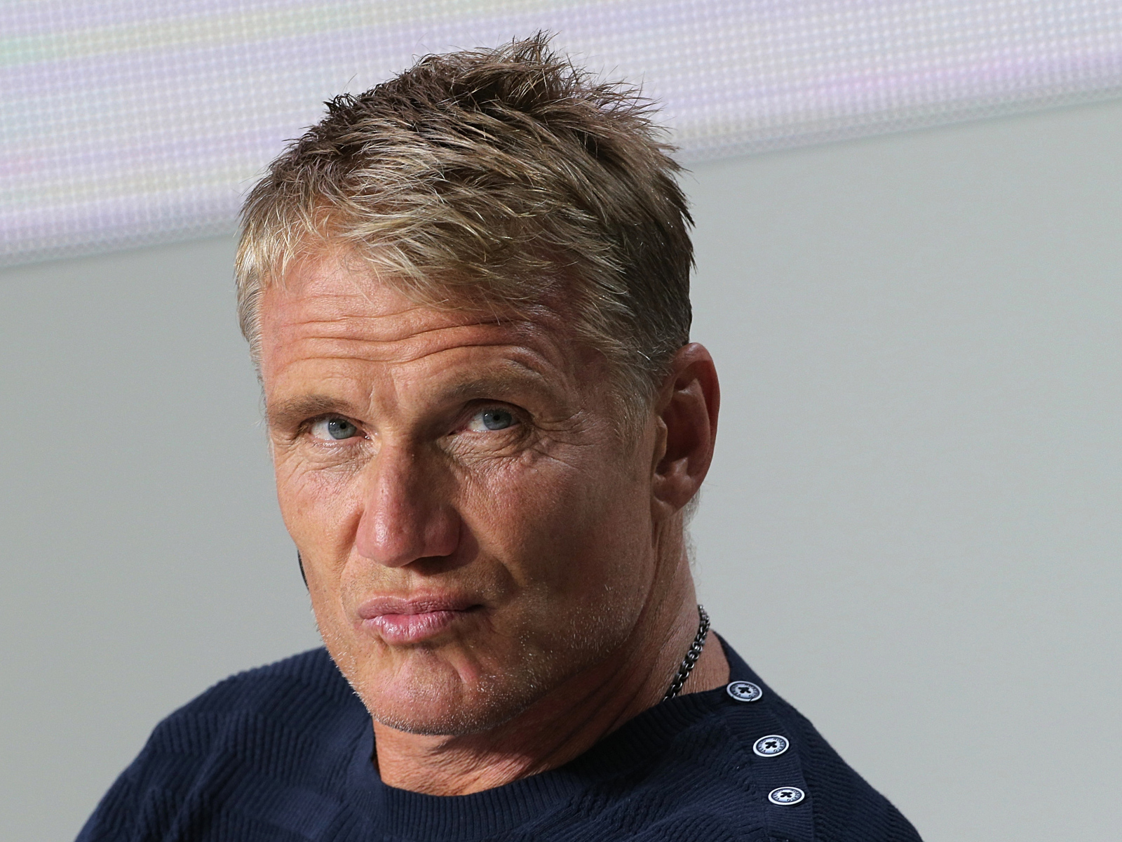 Актер Дольф Лундгрен крупным планом