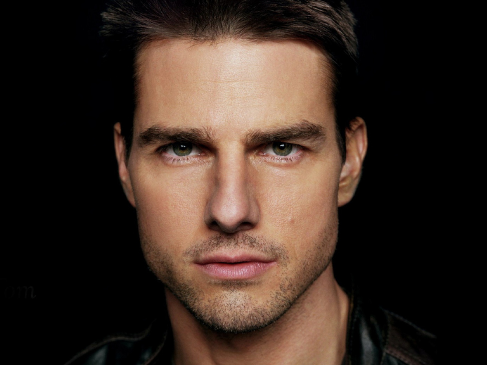 Красивый взгляд актера Тома Круза