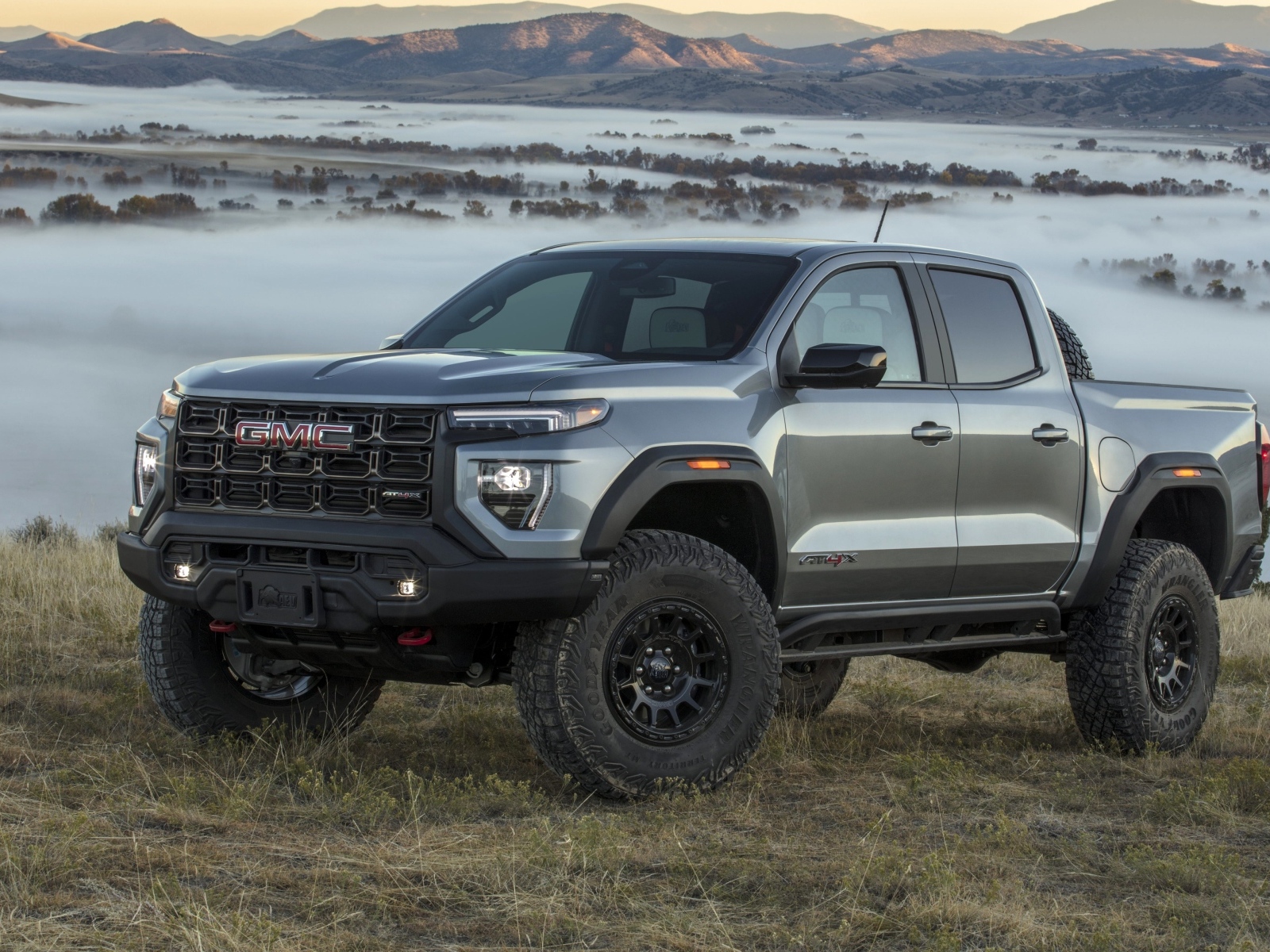 Большой пикап GMC Canyon AT4X AEV Edition Crew Cab 2024
