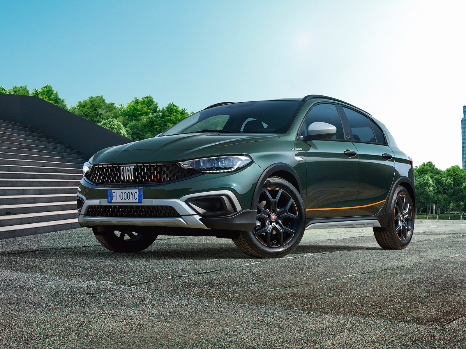 Автомобиль Fiat Tipo Cross Garmin Hybrid