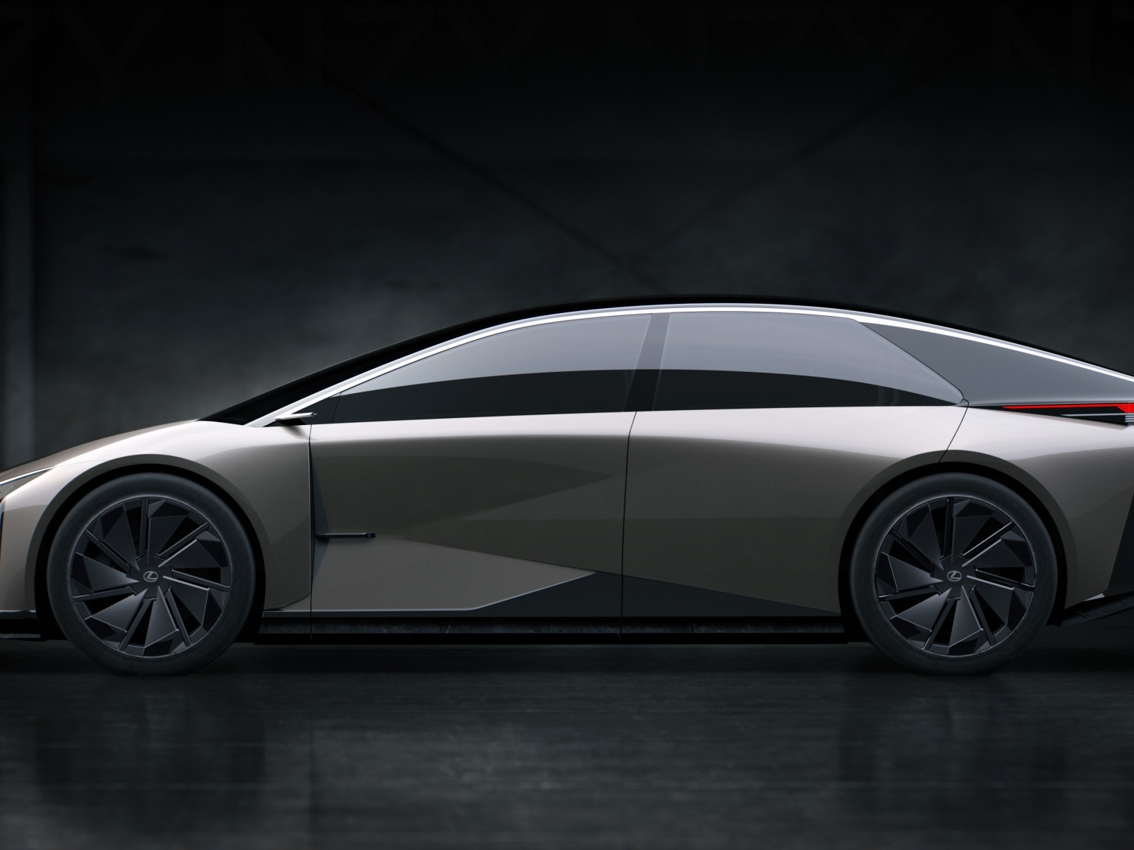 Вид сбоку на автомобиль Lexus LF-ZC