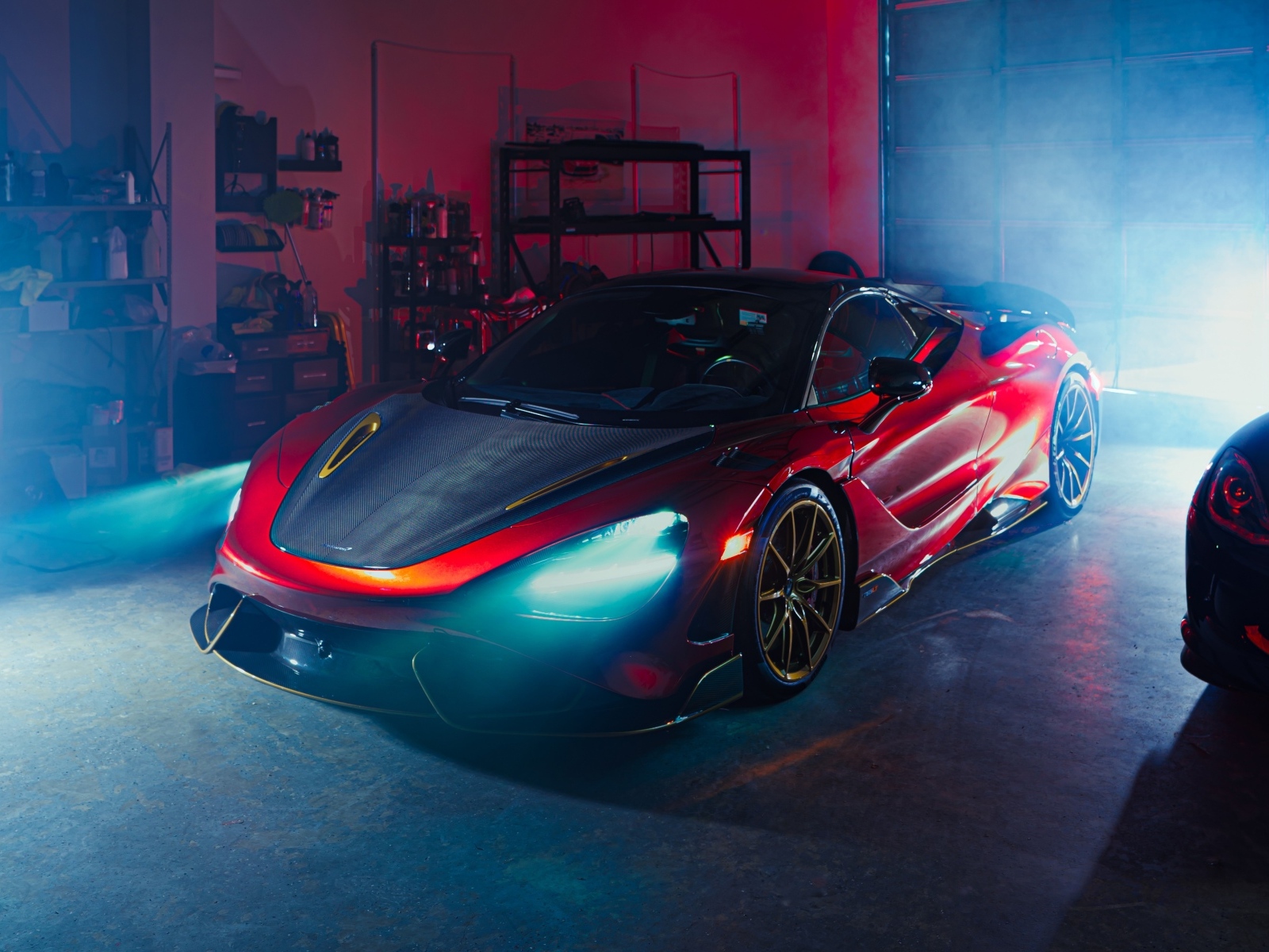 Быстрый автомобиль McLaren 765LT Spider