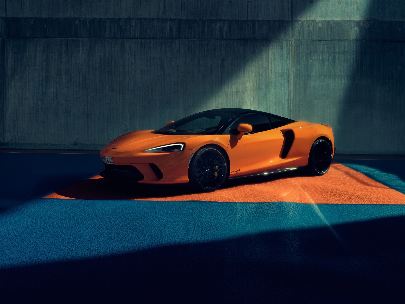 Презентация автомобиля McLaren GT