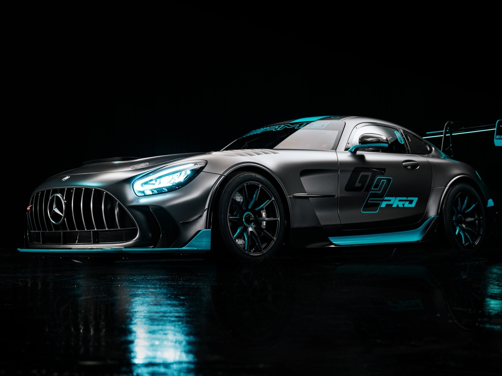 Презентация автомобиля Mercedes-AMG GT2 PRO