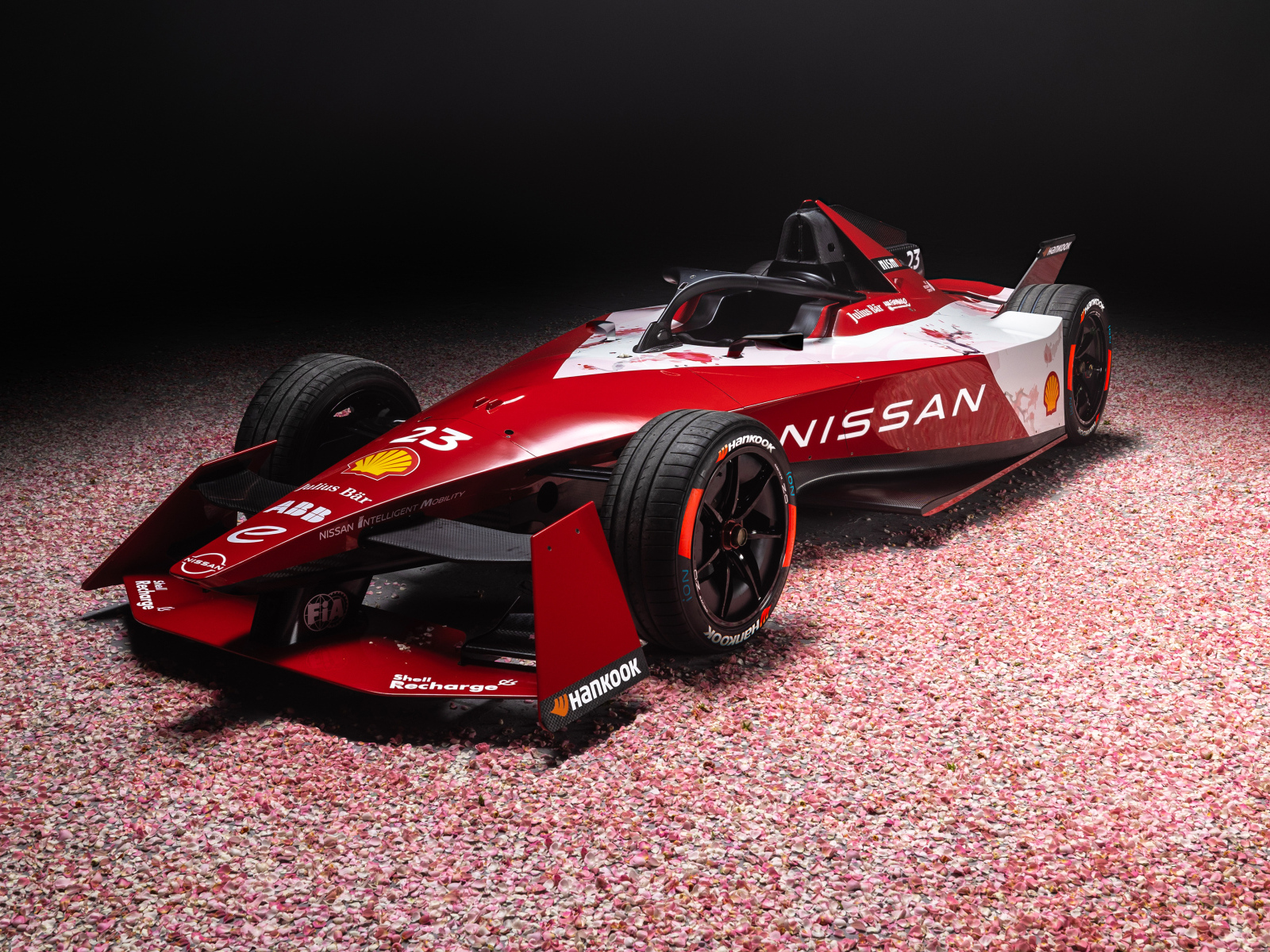 Гоночный автомобиль Nissan E-4ORCE 04