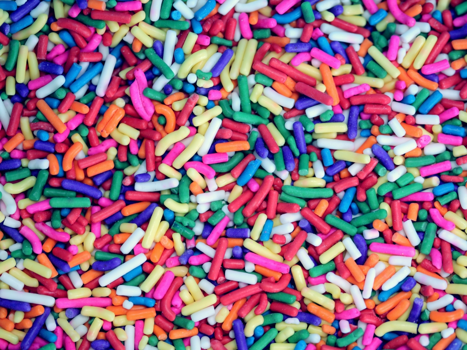 Разноцветная сладкая посыпка для кондитерских изделий