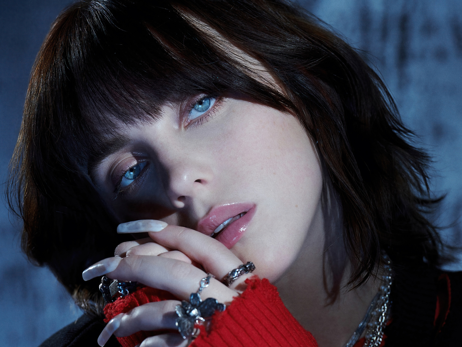 Голубоглазая девушка певица Билли Айлиш