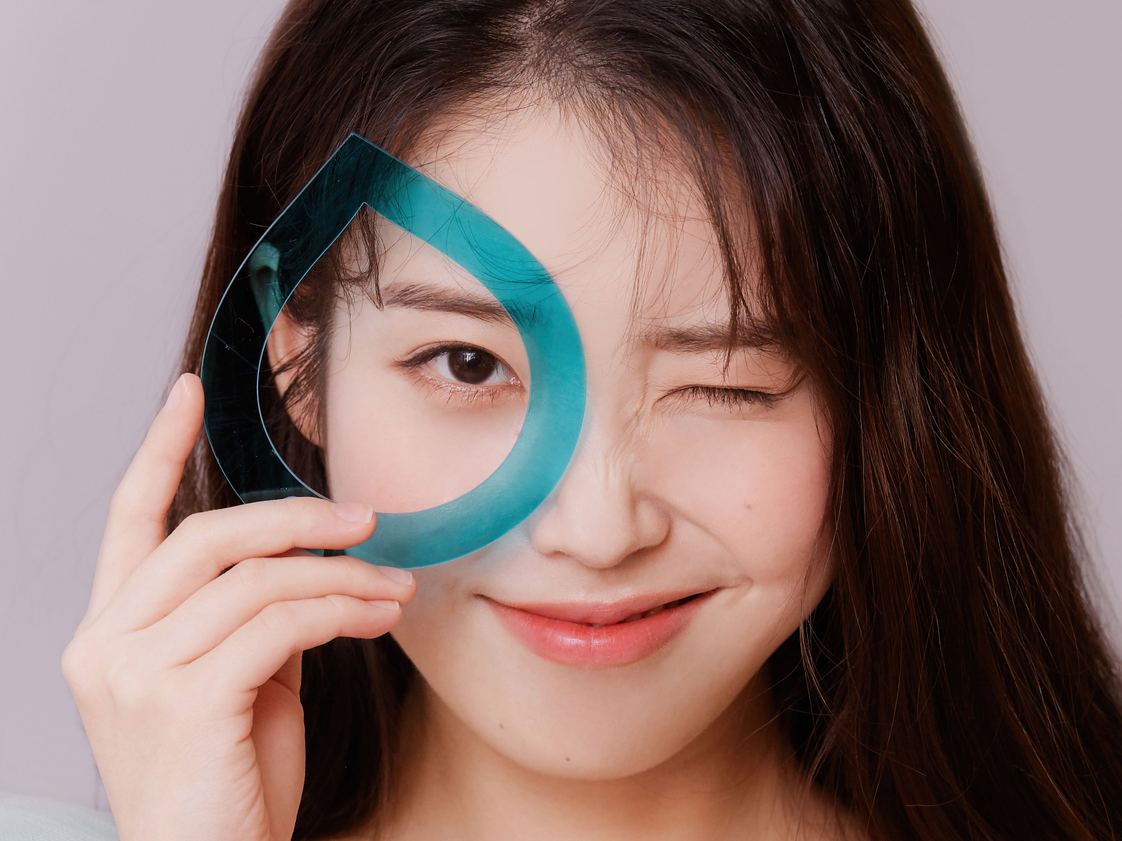 Милая девушка южнокорейская певица IU