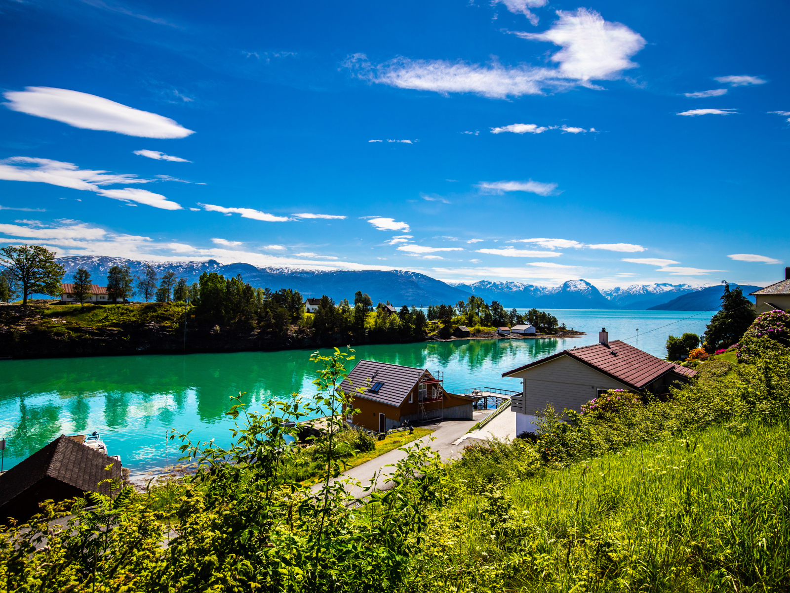 Дома на берегу, Лофотенские острова. Норвегия