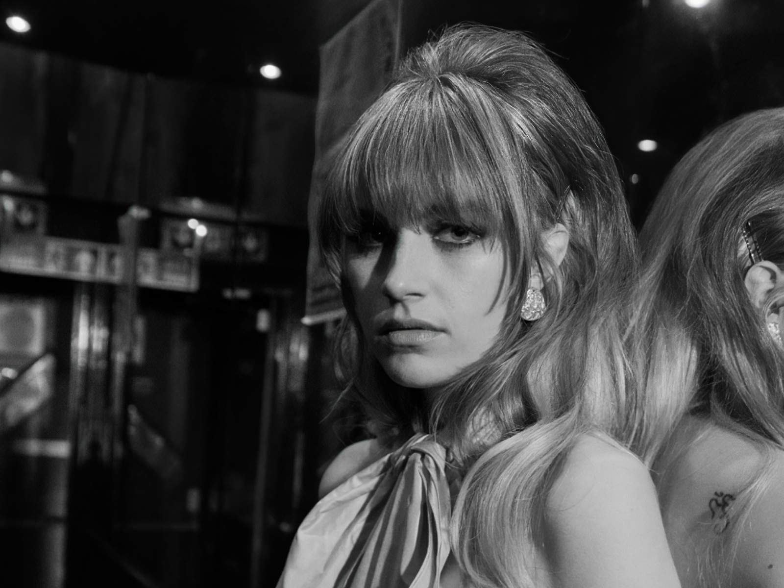 Актриса Нелл Тайгер Фри черно -белое фото