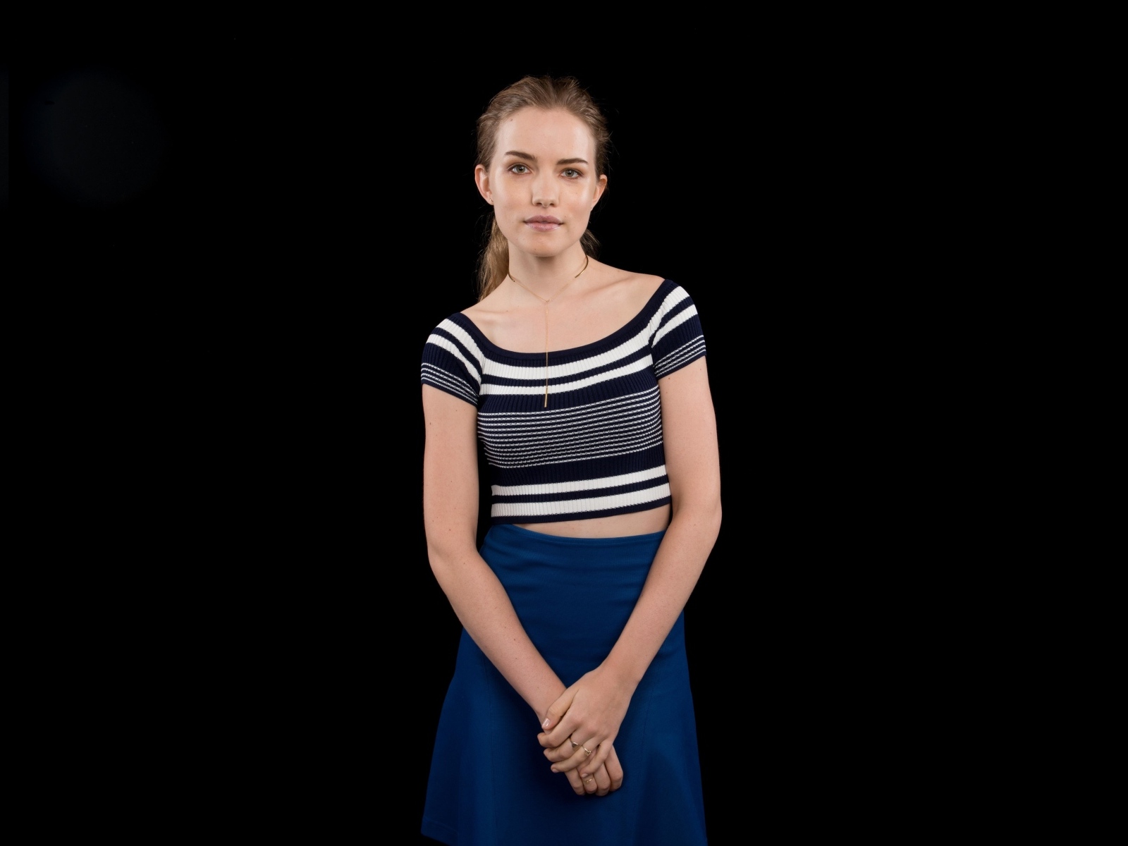 Актриса Уилла Фицджералд на черном фоне