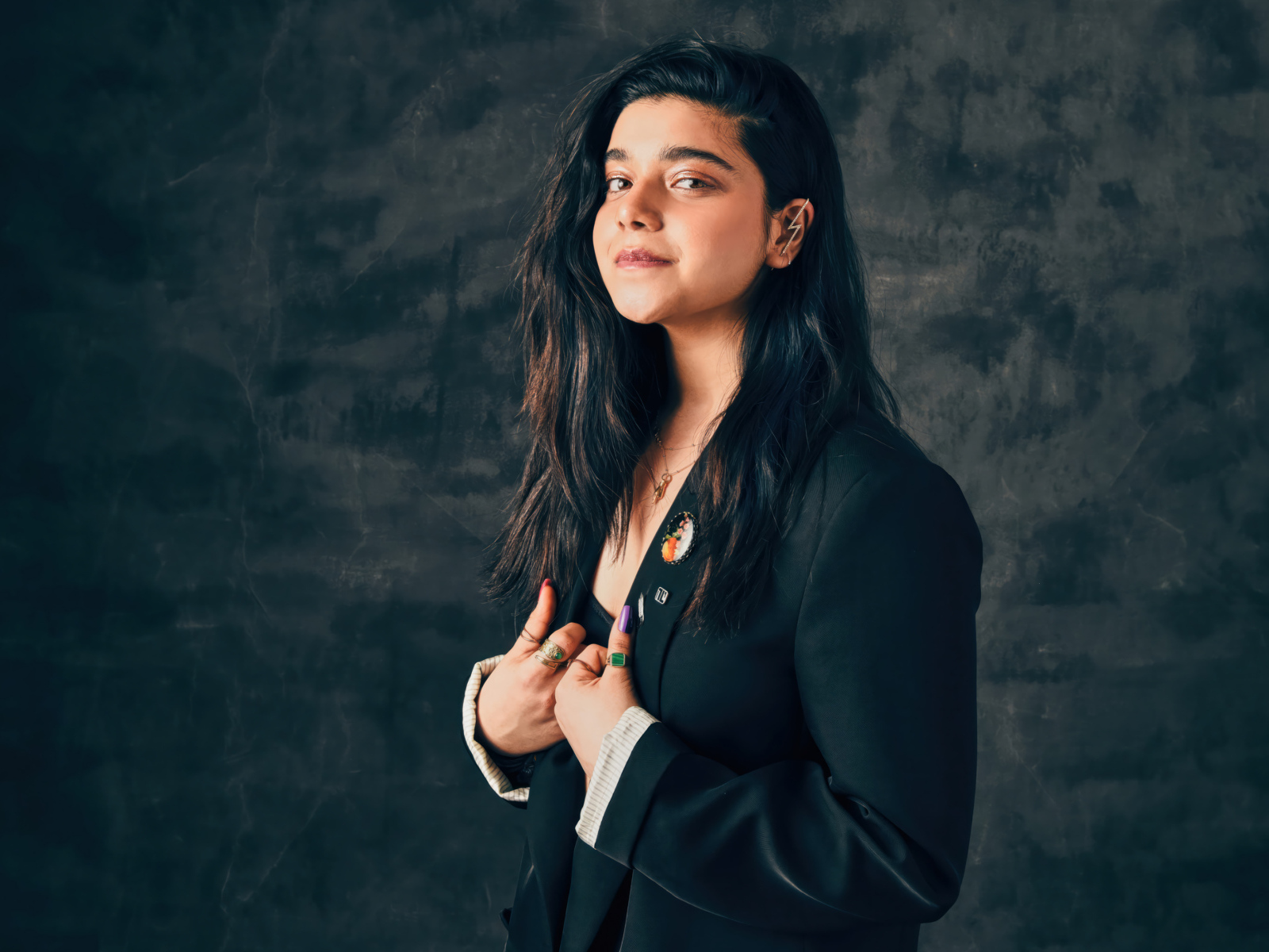 Молодая девушка актриса Иман Веллани