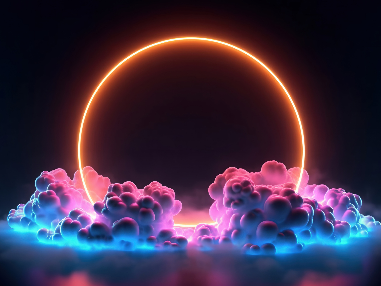 Яркий круг на черном фоне  с облаками