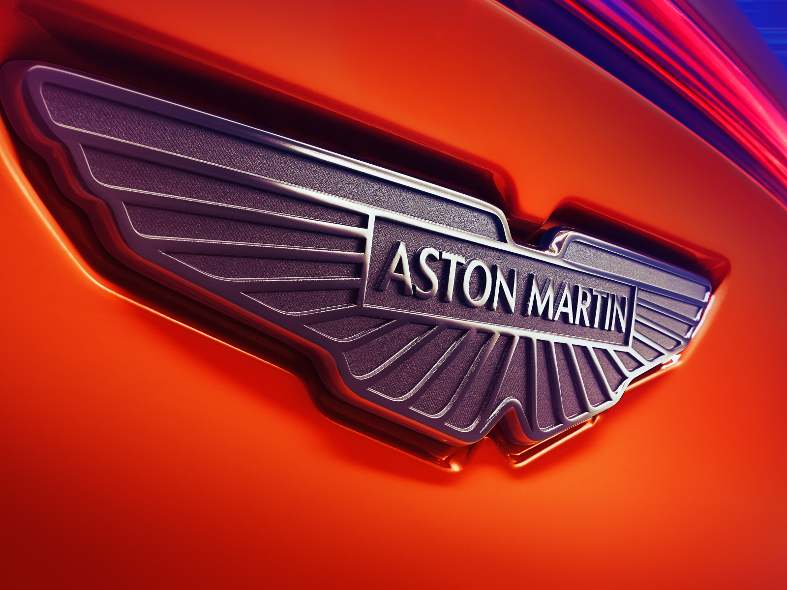 Логотип автомобиля  Aston Martin DBX707 2024 года