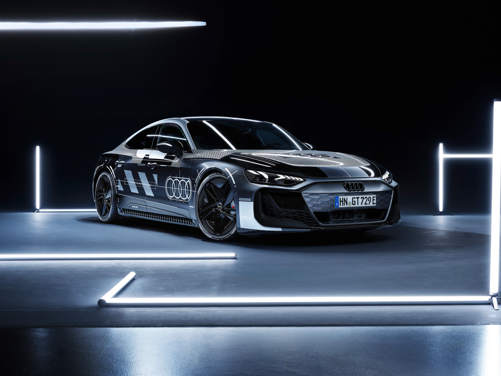 Автомобиль Audi RS E-Tron GT Prototype