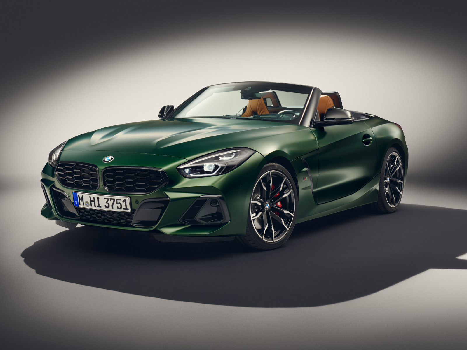 Кабриолет BMW Z4 M40i MT Pure Impulse Edition 2024 года вид спереди